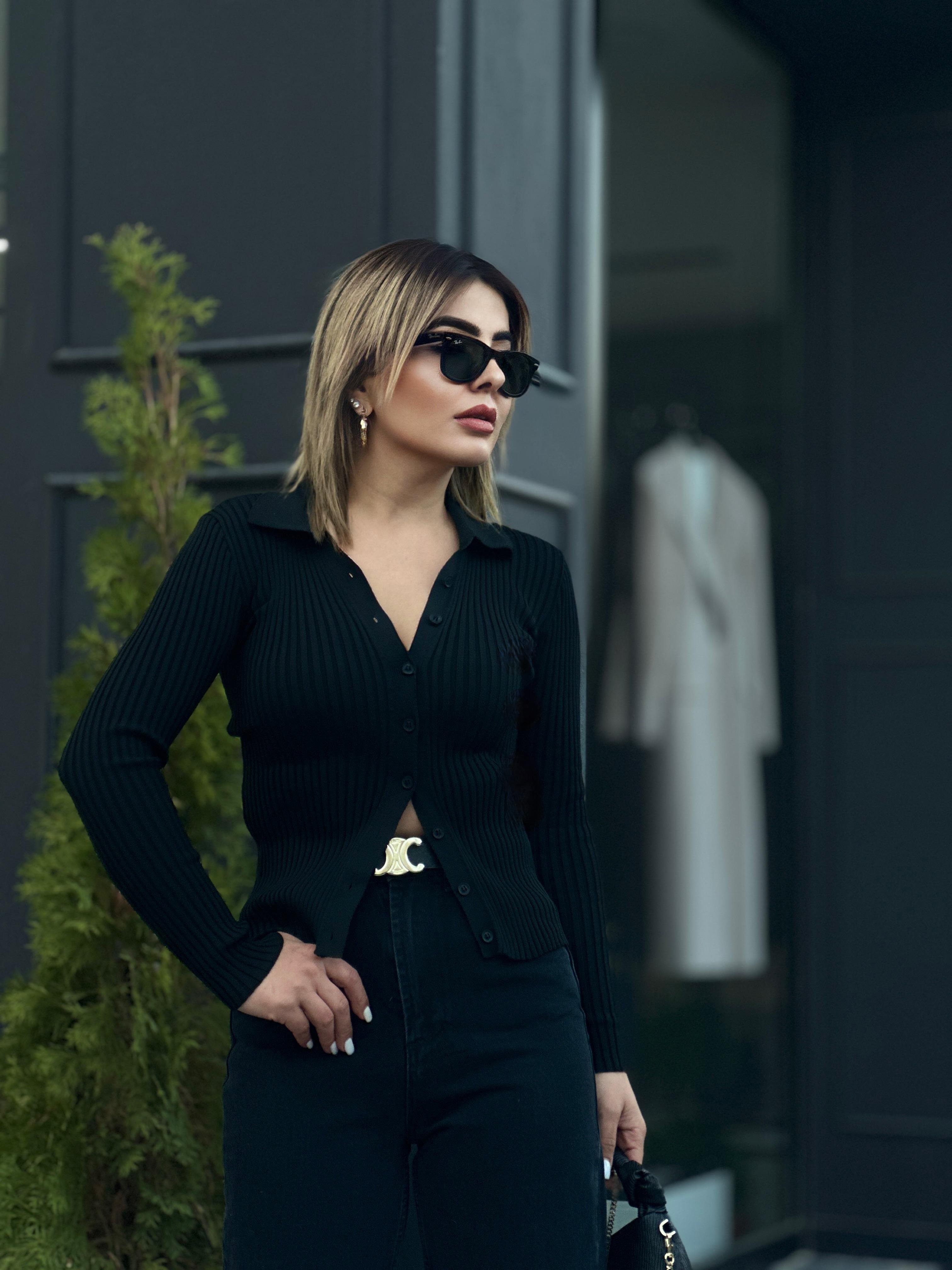 Siyah Polo Yaka Çelik Örme Düğmeli Triko Bluz