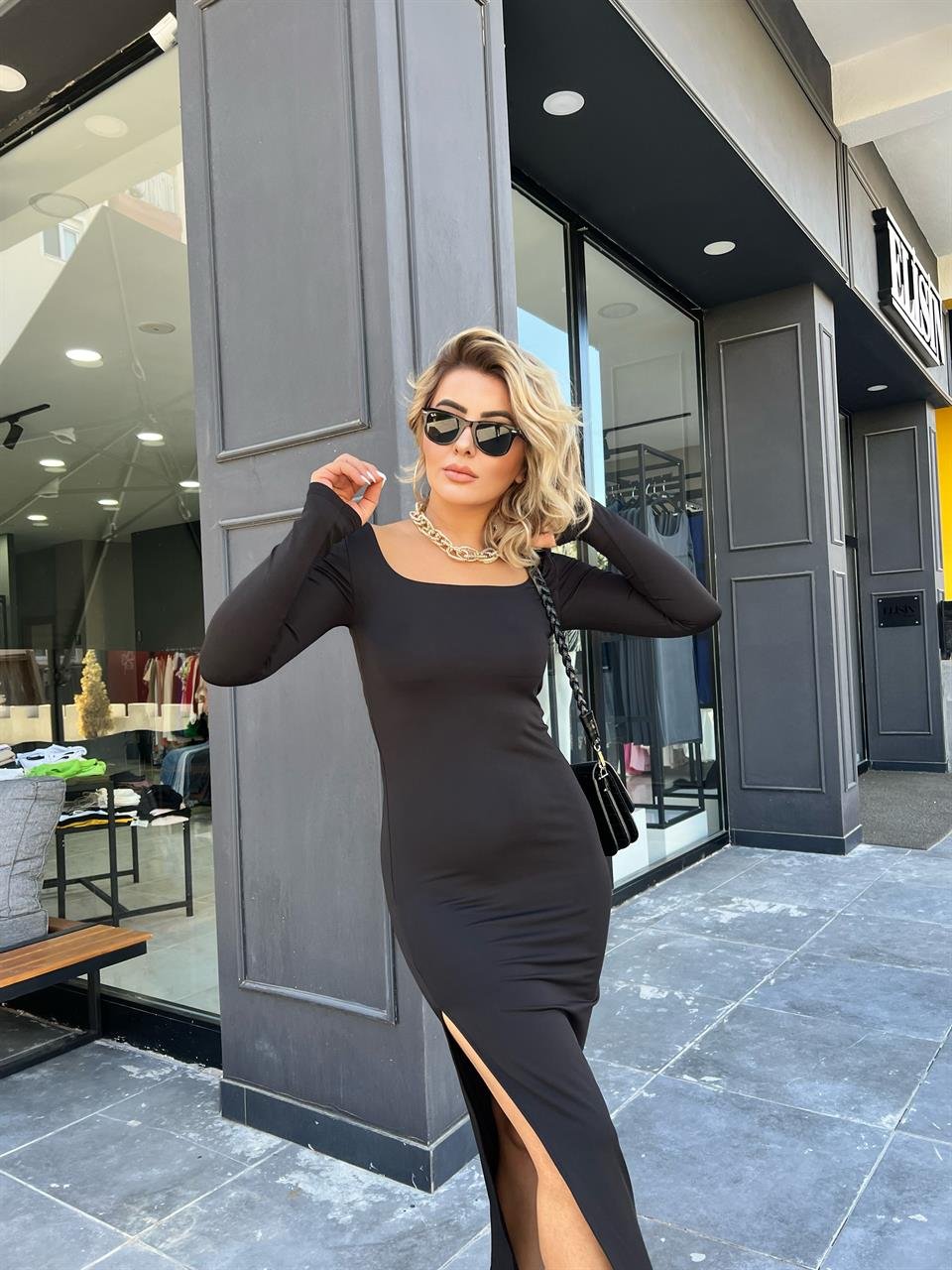 Siyah Sandy Kumaş Yırtmaçlı Maxi Boy Elbise