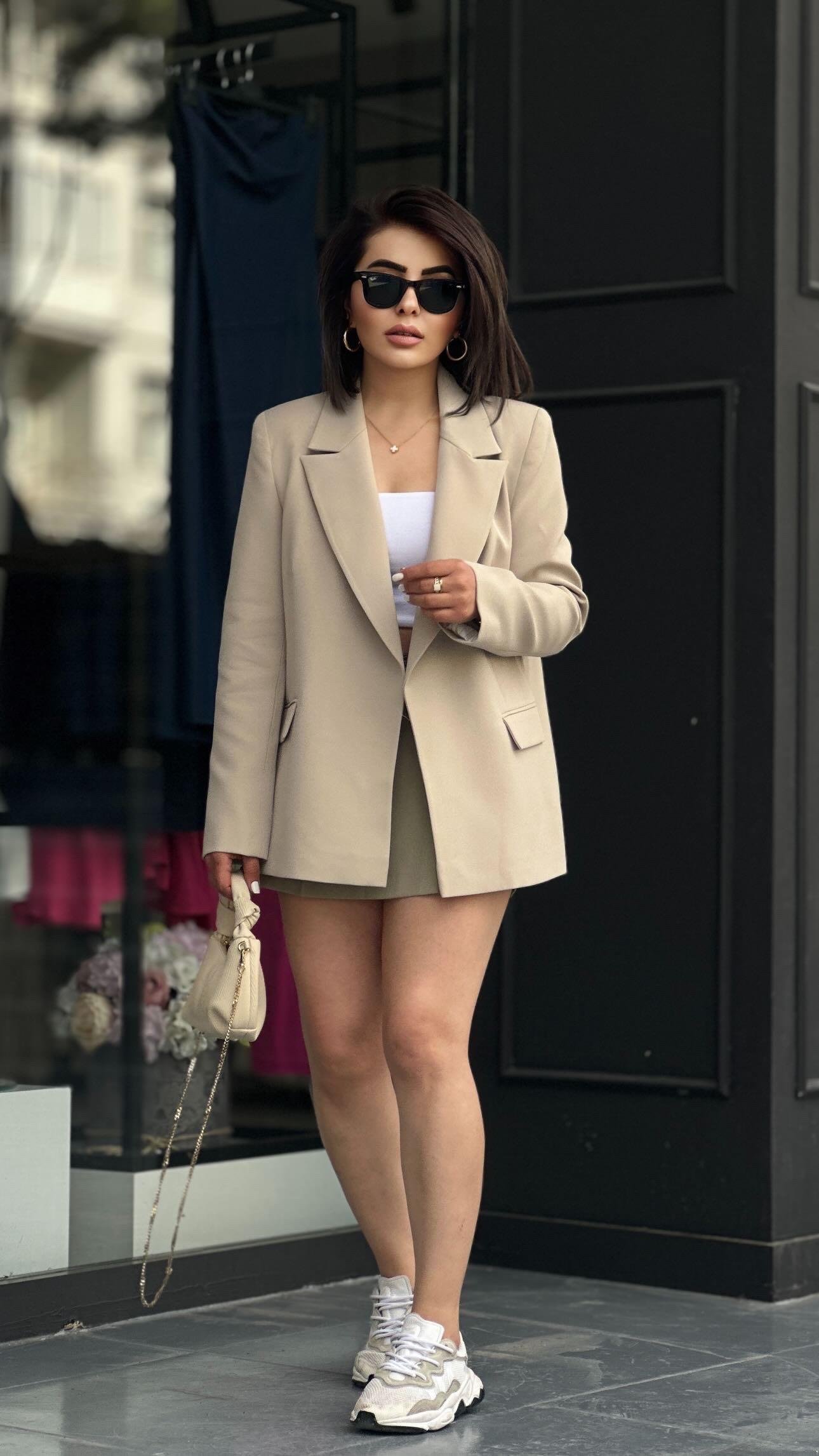 Taş Astarı Çizgili Blazer Ceket
