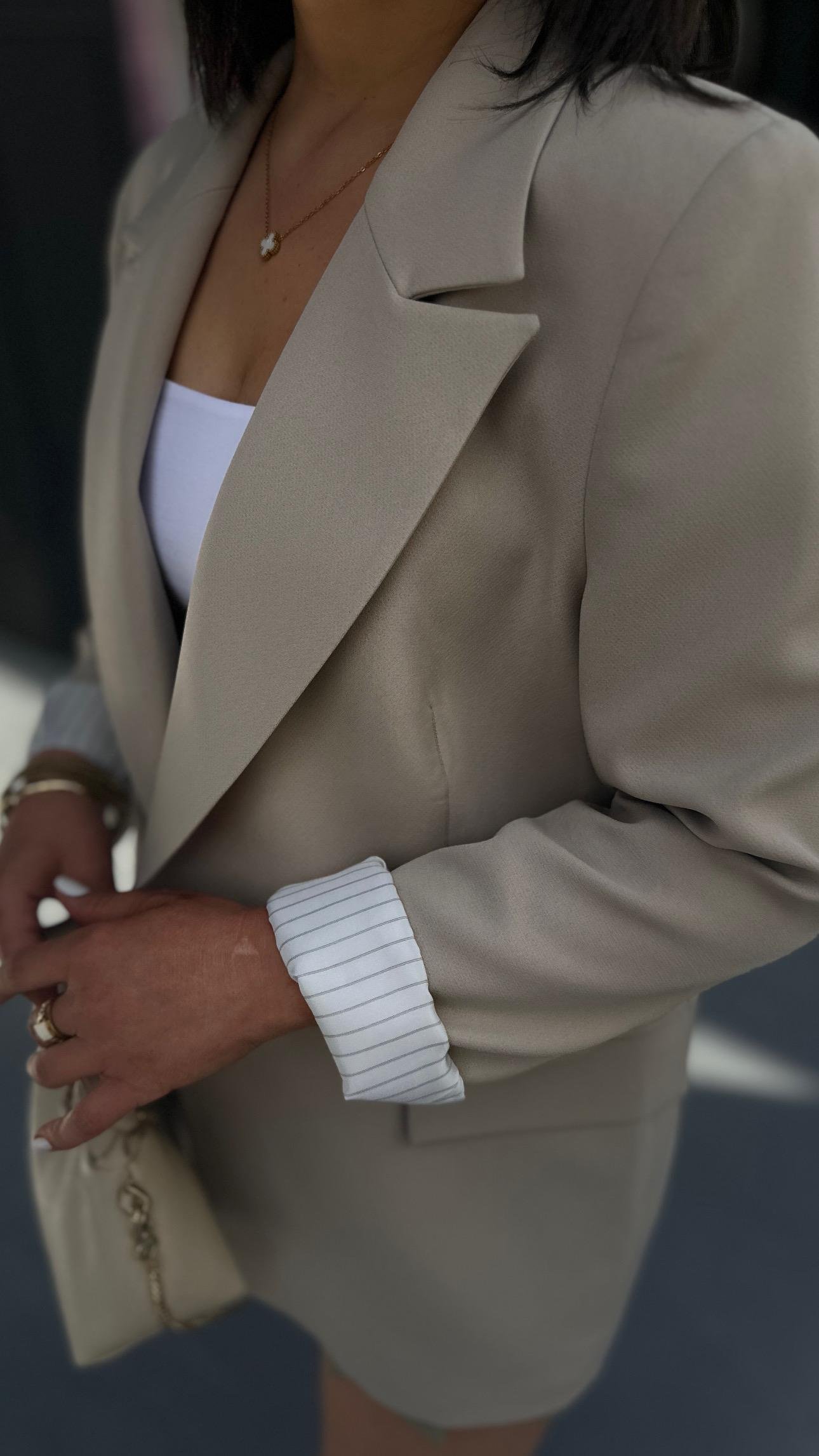 Taş Astarı Çizgili Blazer Ceket