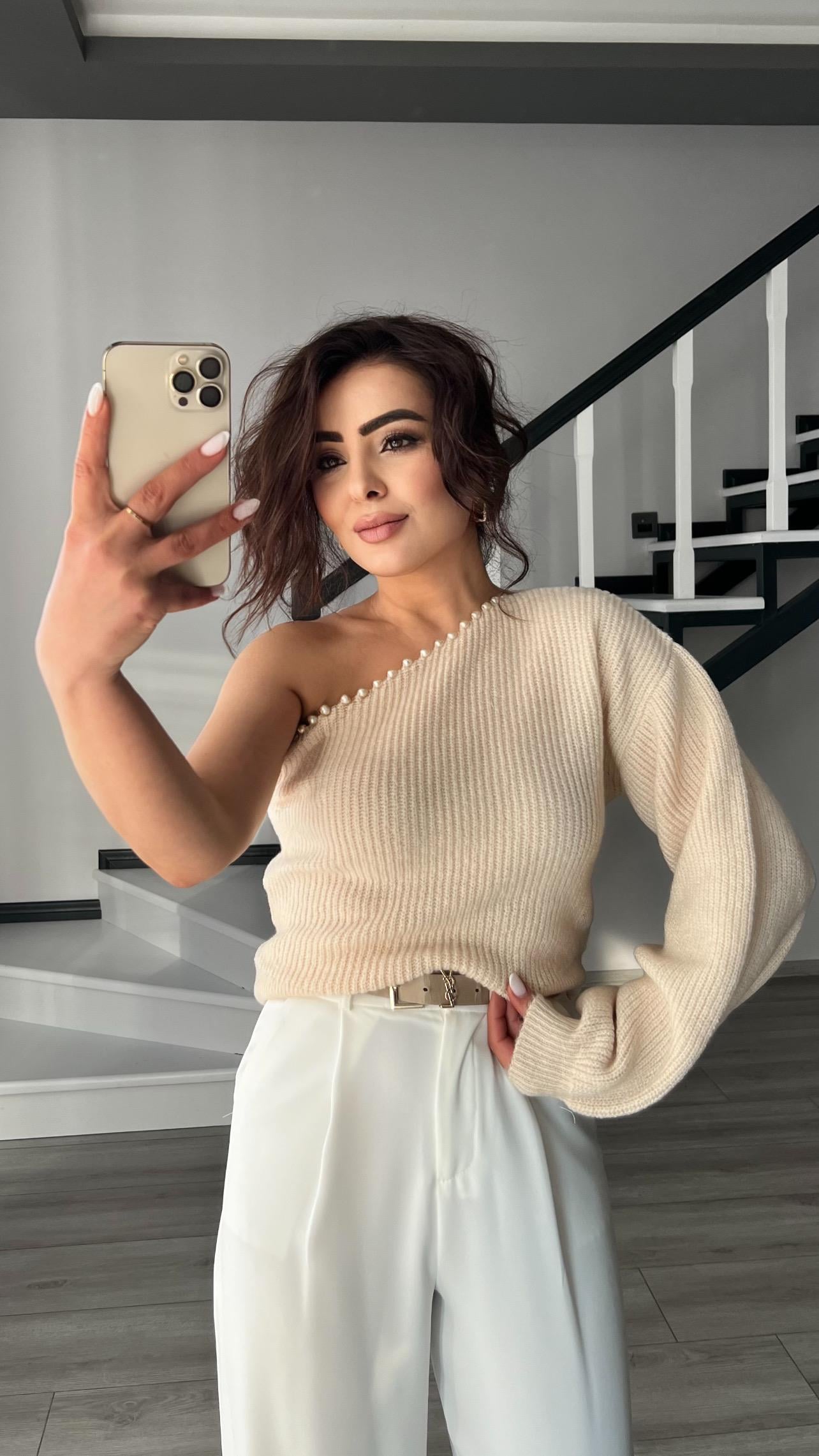 Vanilya İncili Tek Kol Triko