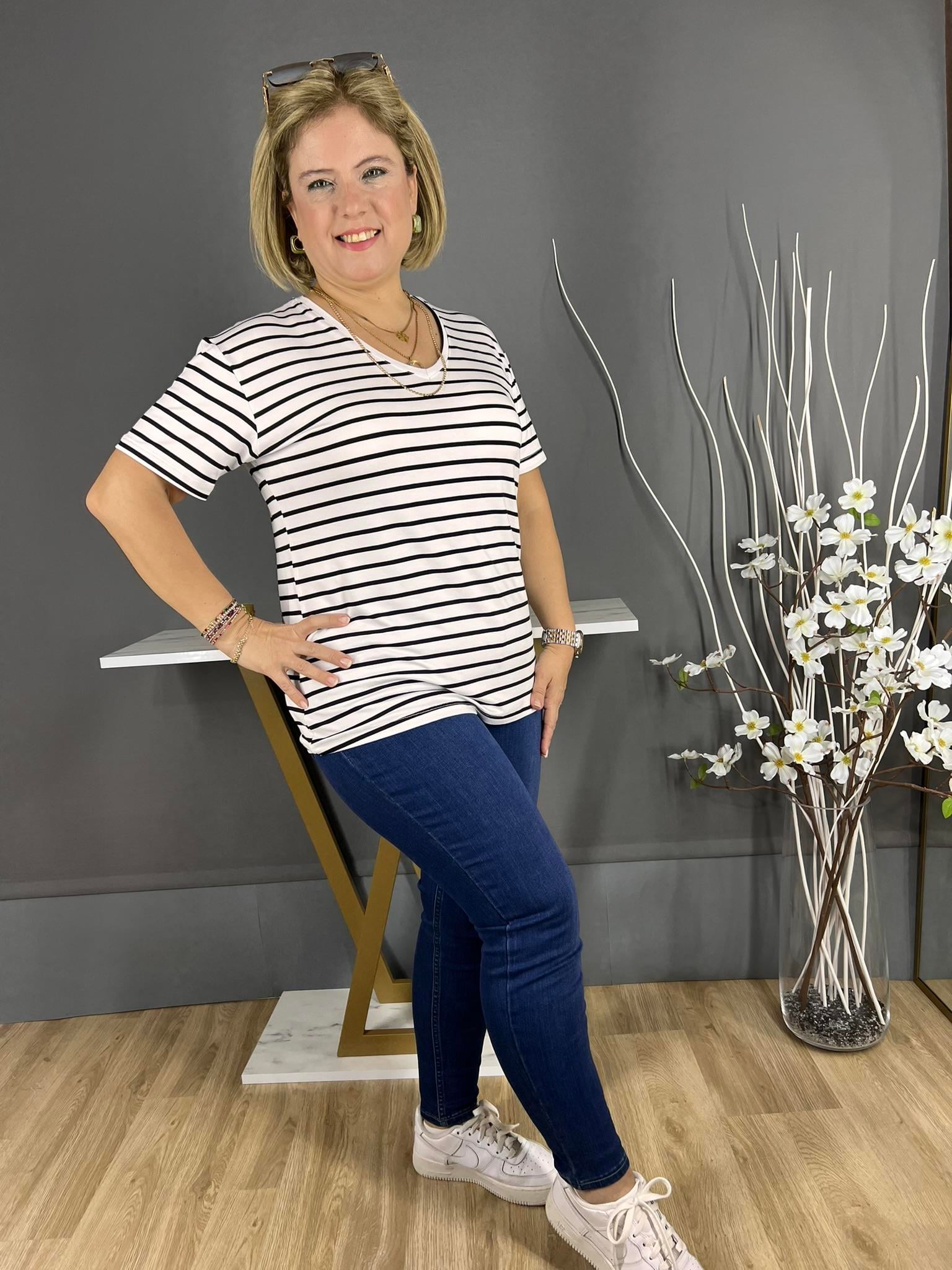 EYZ328 BEYAZ SİYAH ÇİZGİLİ BASİC TİŞÖRT