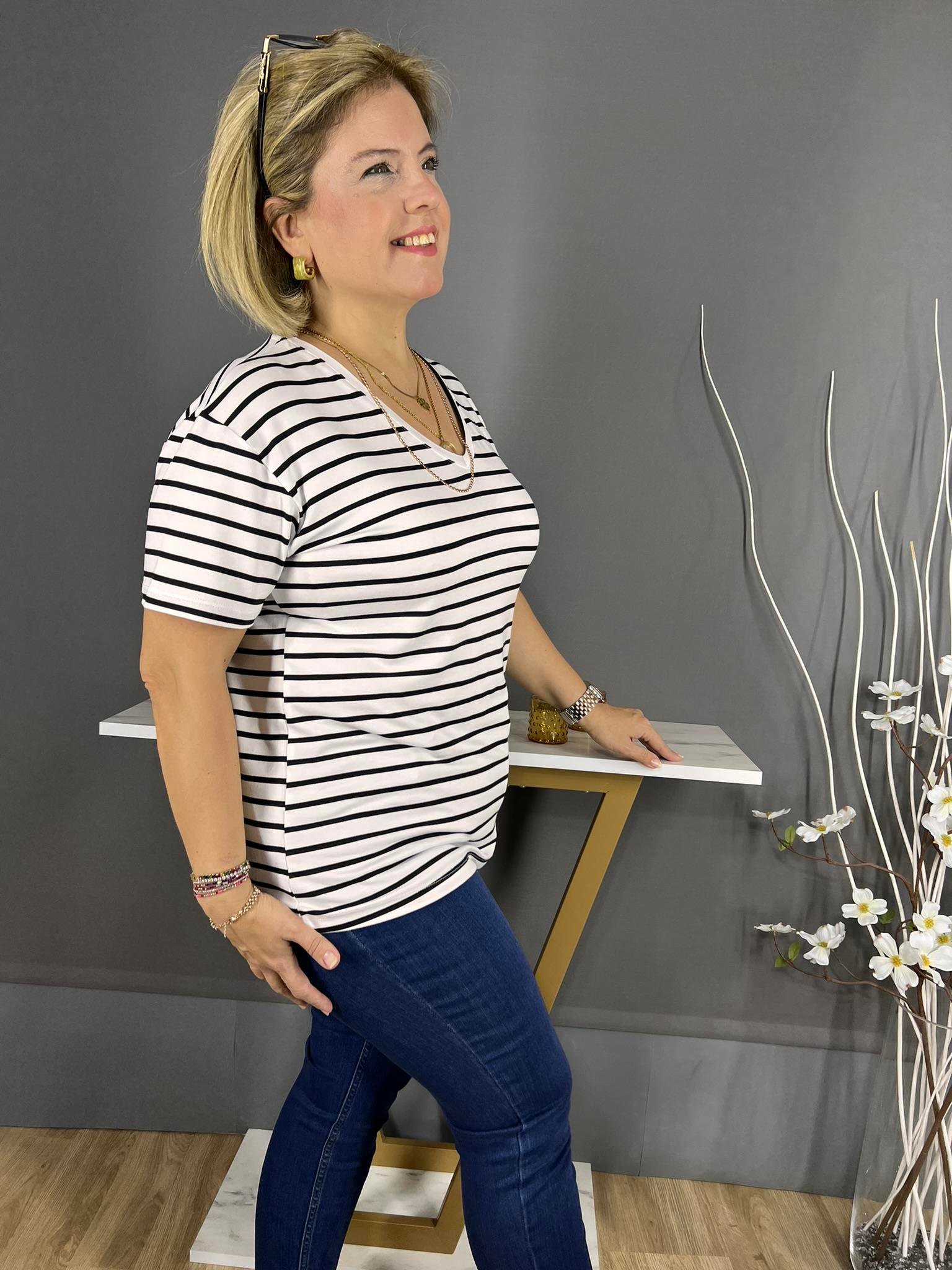 EYZ328 BEYAZ SİYAH ÇİZGİLİ BASİC TİŞÖRT