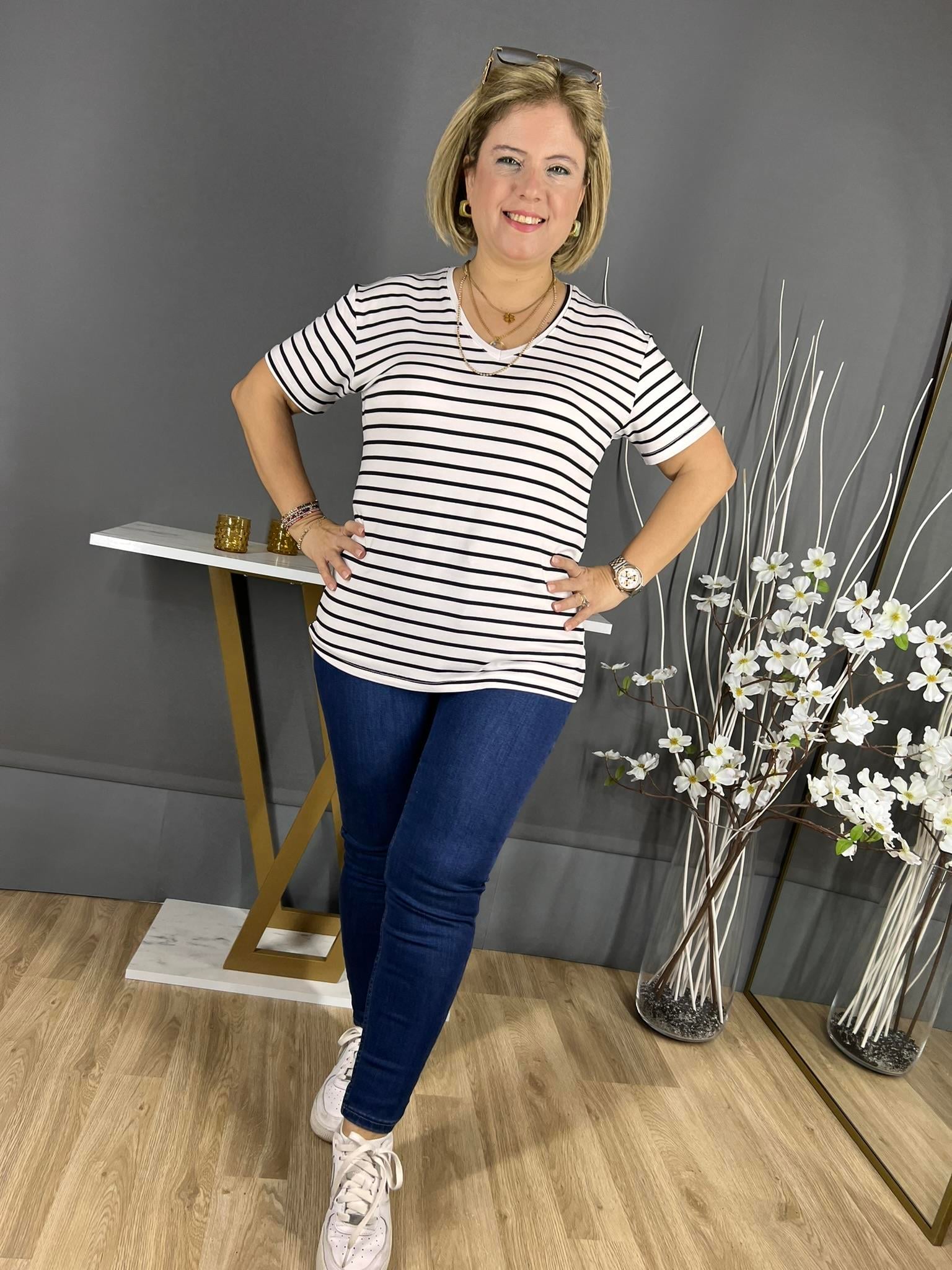 EYZ328 BEYAZ SİYAH ÇİZGİLİ BASİC TİŞÖRT