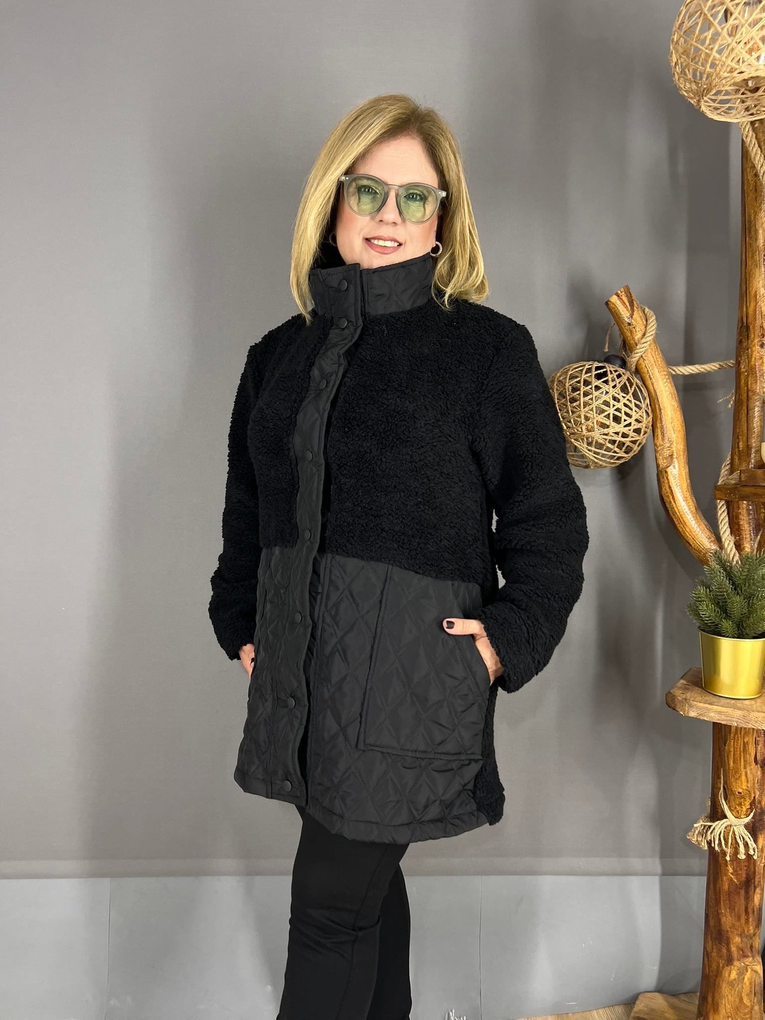 EYZ414 SİYAH PELUŞ ÇITÇITLI CEKET