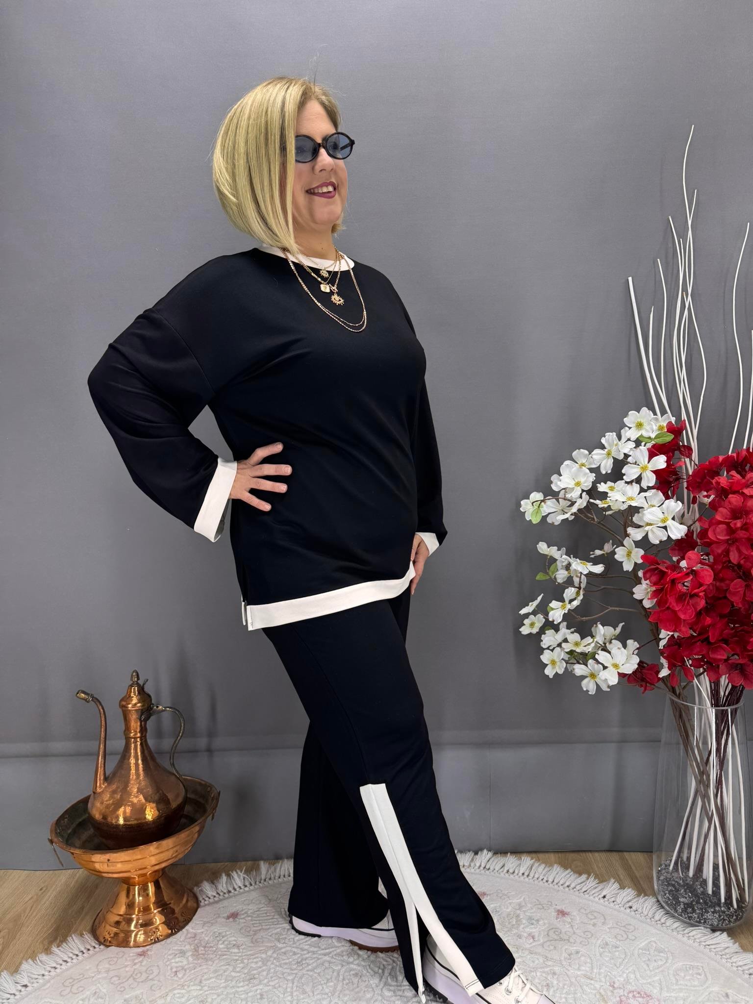 EYZ774 SİYAH YIRTMAÇLI BEYAZ ŞERİTLİ EŞOFMAN TAKIM 