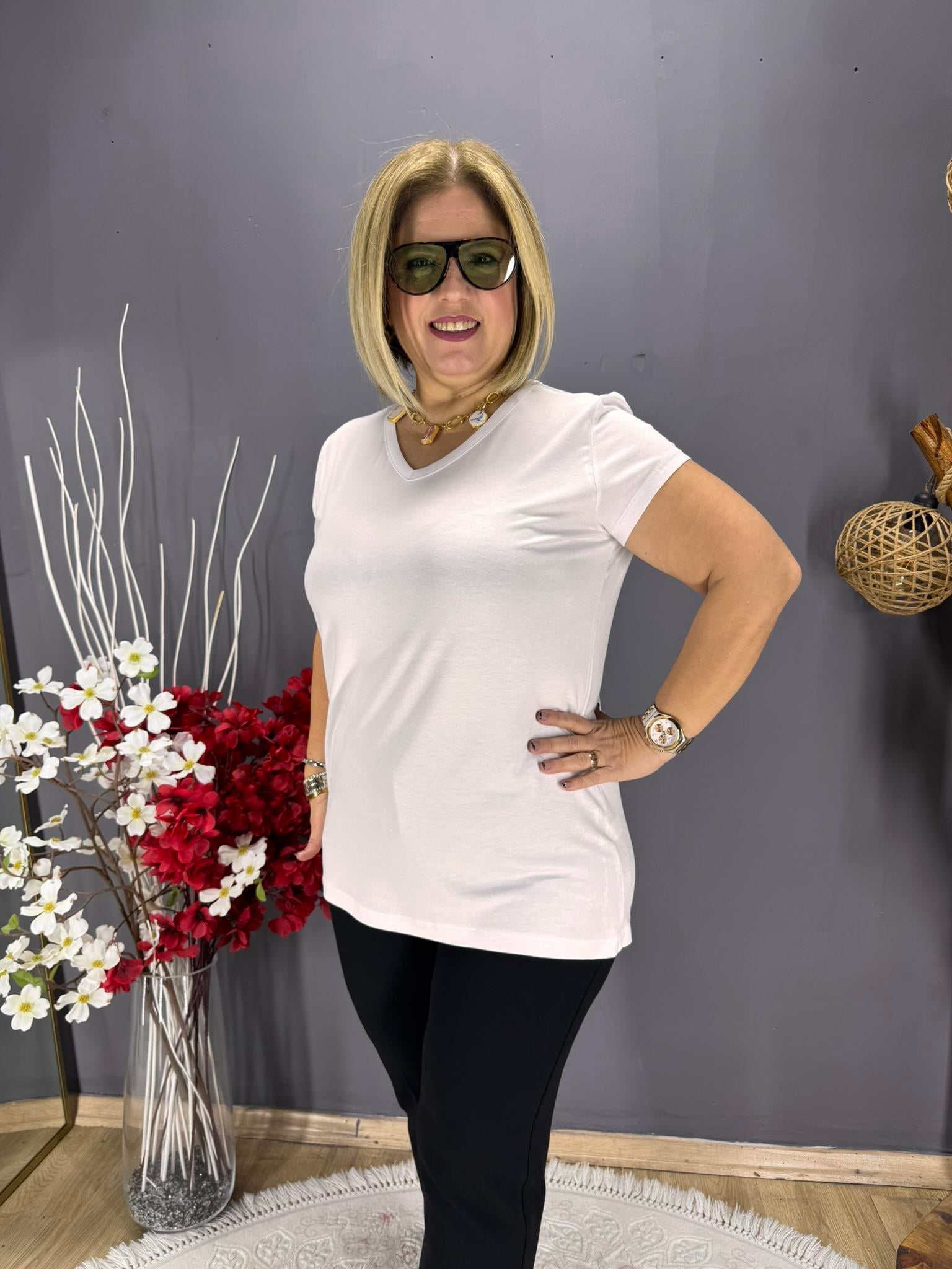 EYZ792 BEYAZ V YAKA BASİC BLUZ