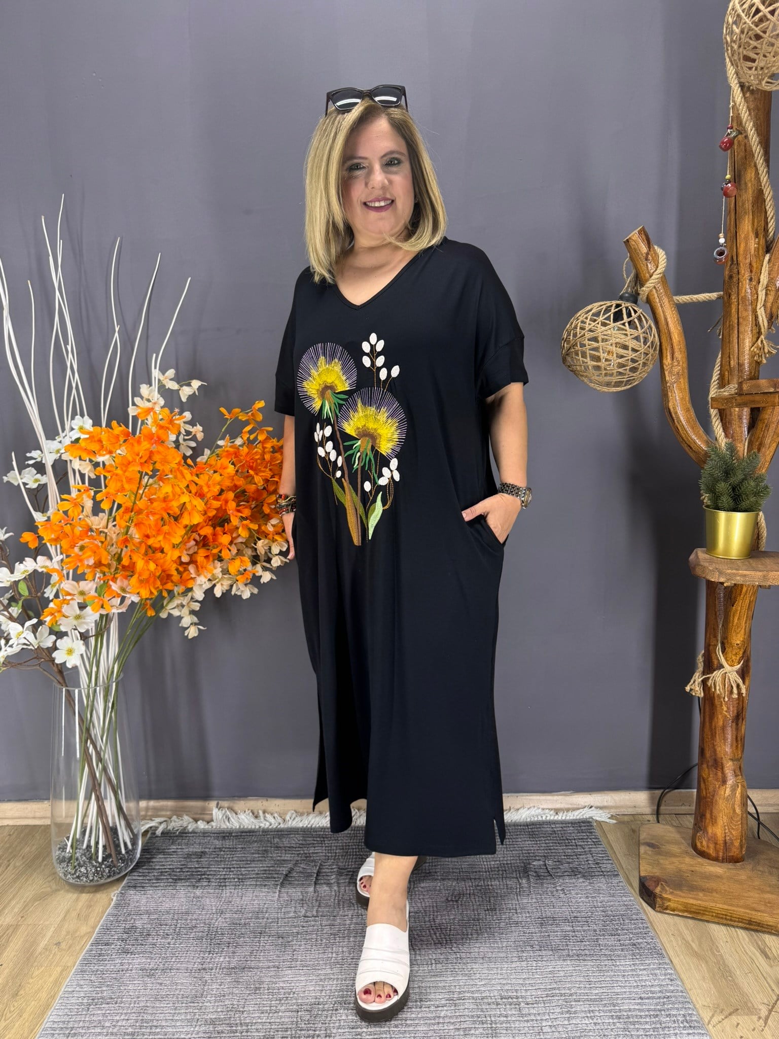 EYZ904 SİYAH SARI ÇİCEK NAKIŞLI PENYE ELBİSE