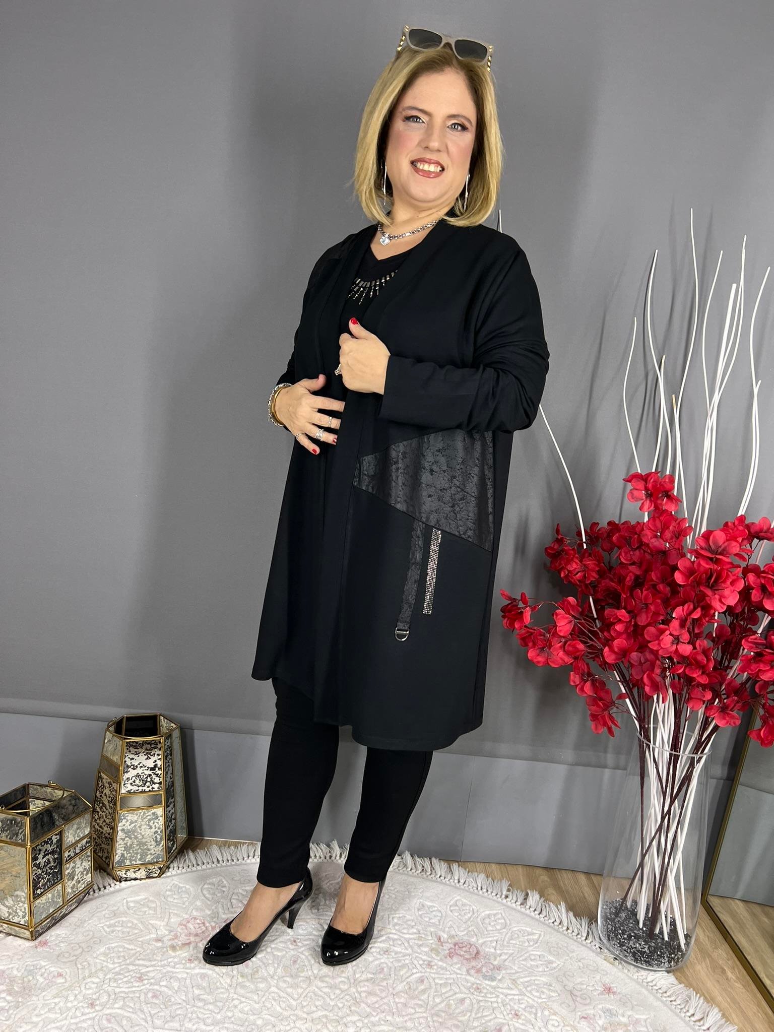 SİYAH DERİLİ TAŞLI ÇEKET