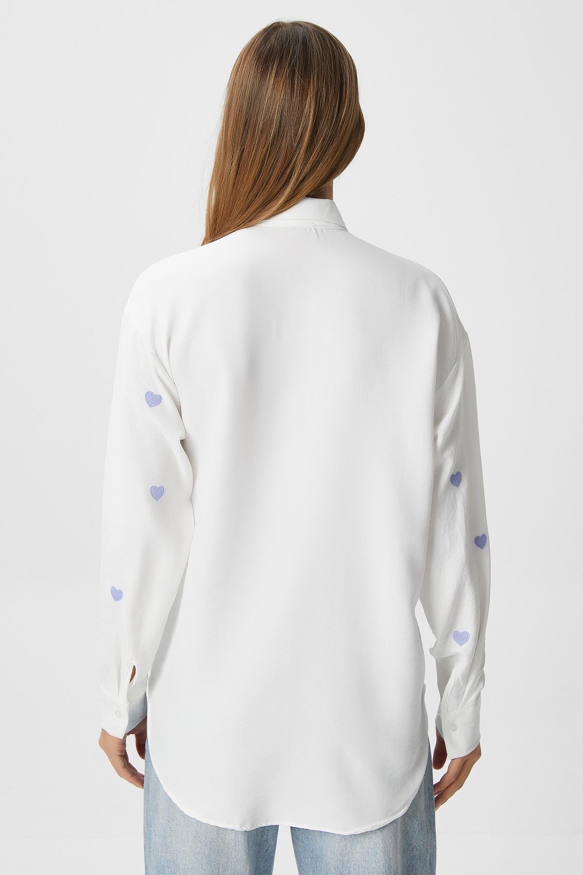 Kadın Adela Mavi Kalp Nakışlı Gömlek