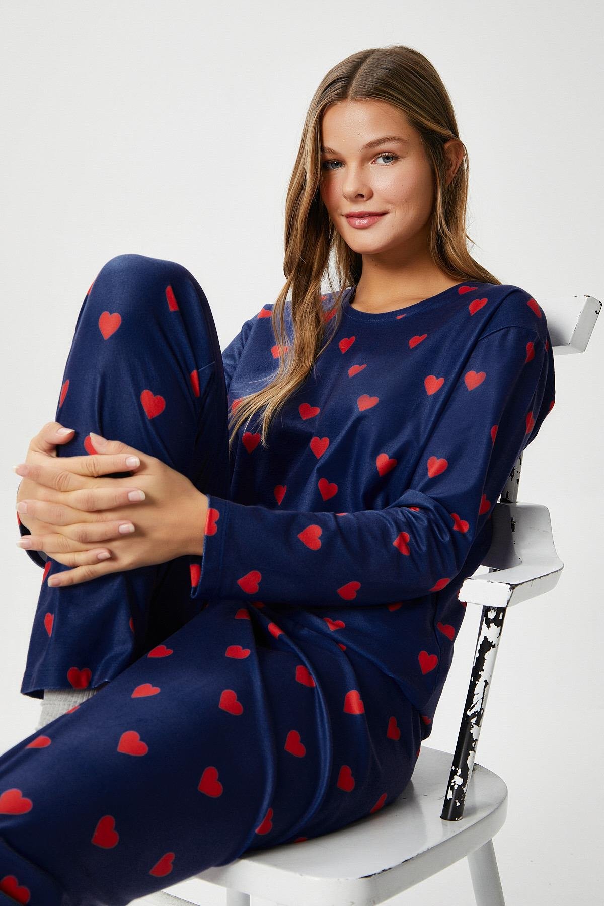 Kadın Ely Premium Bisiklet Yaka Lacivert Kalp Süet Doku Yılbaşı Pijama Takımı