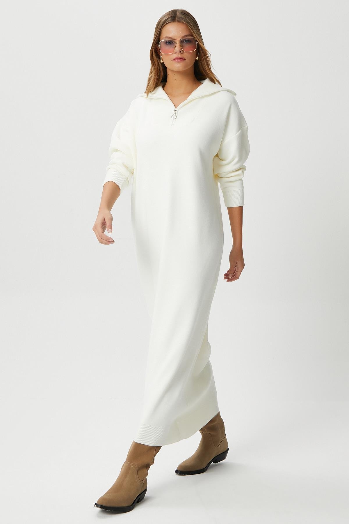 Kadın Magie Polo Yaka Fermuarlı Krem Uzun Triko Elbise