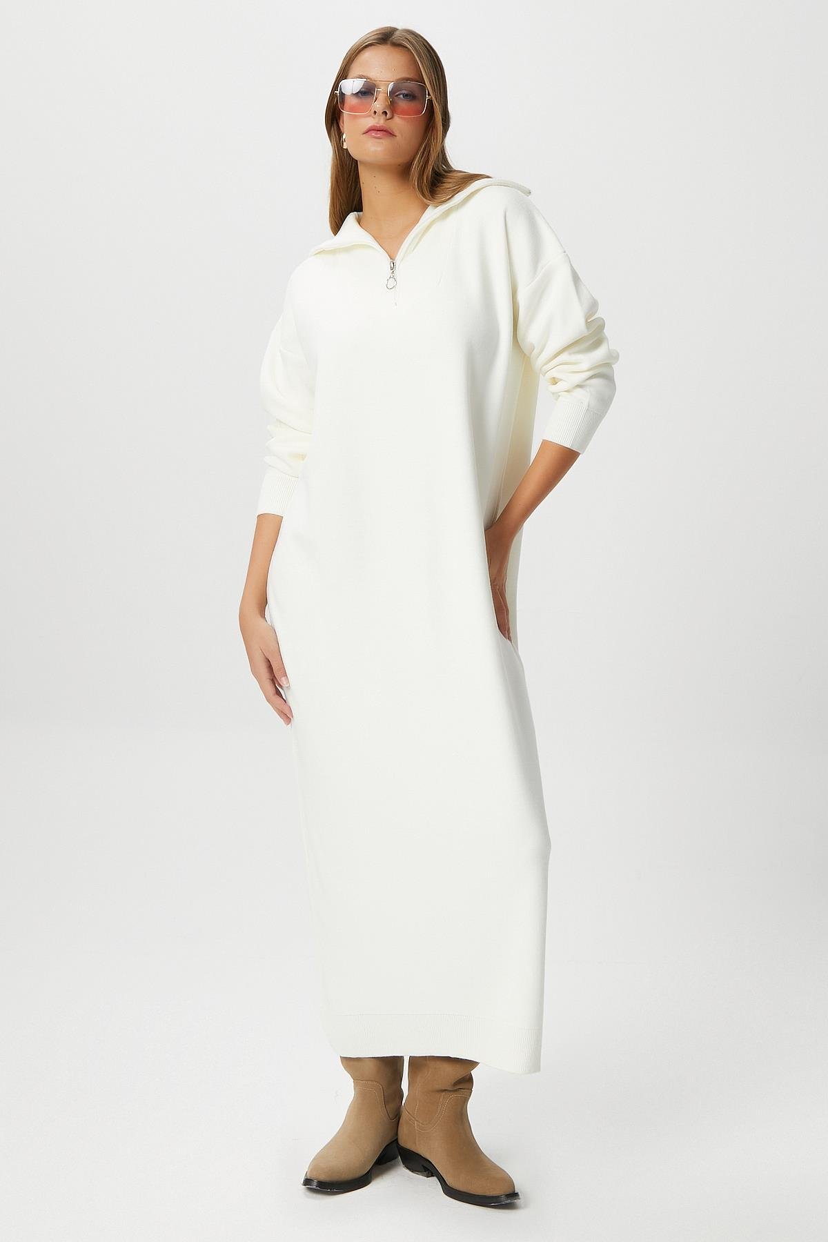 Kadın Magie Polo Yaka Fermuarlı Krem Uzun Triko Elbise