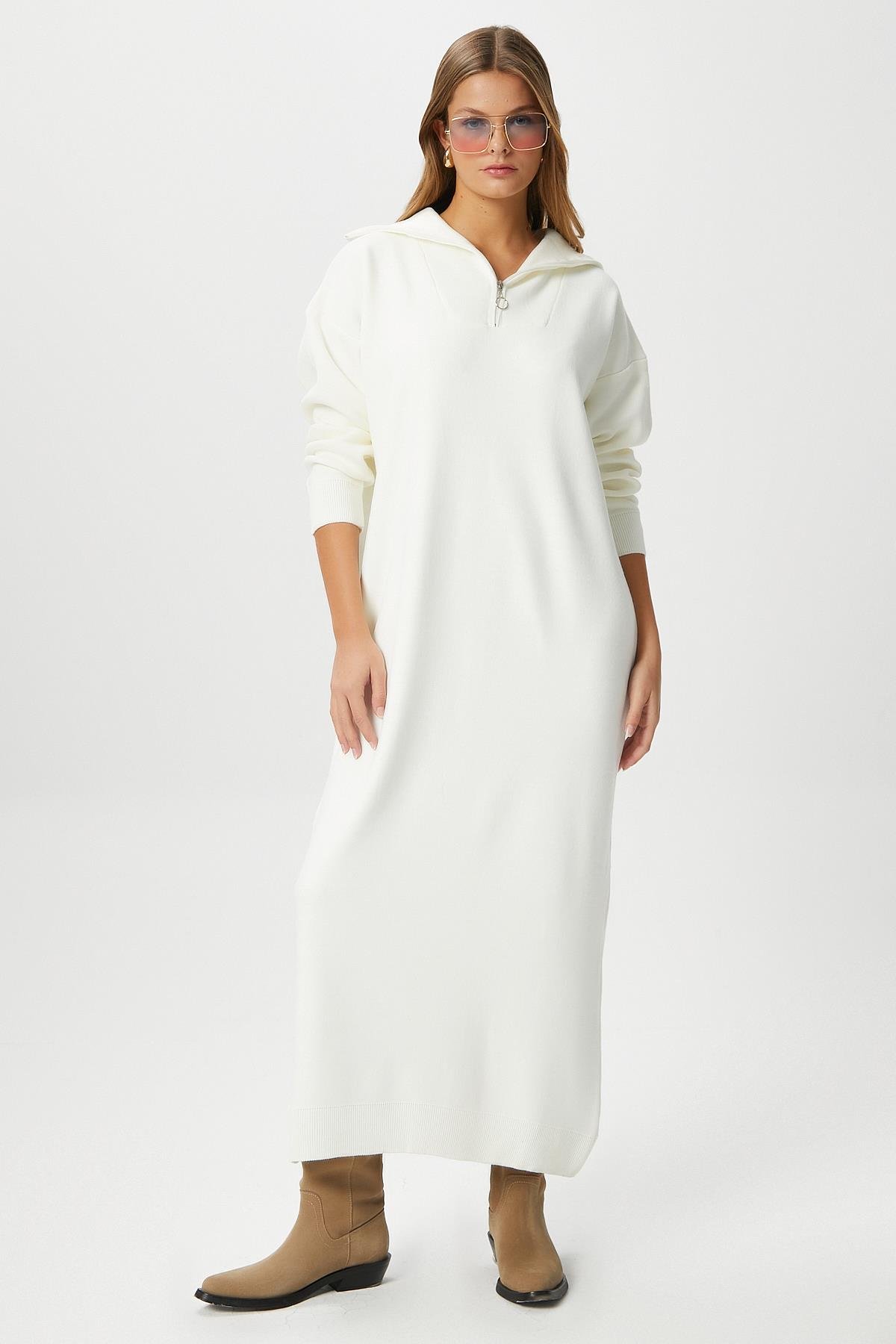 Kadın Magie Polo Yaka Fermuarlı Krem Uzun Triko Elbise