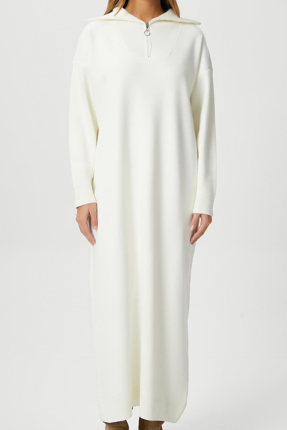 Kadın Magie Polo Yaka Fermuarlı Krem Uzun Triko Elbise
