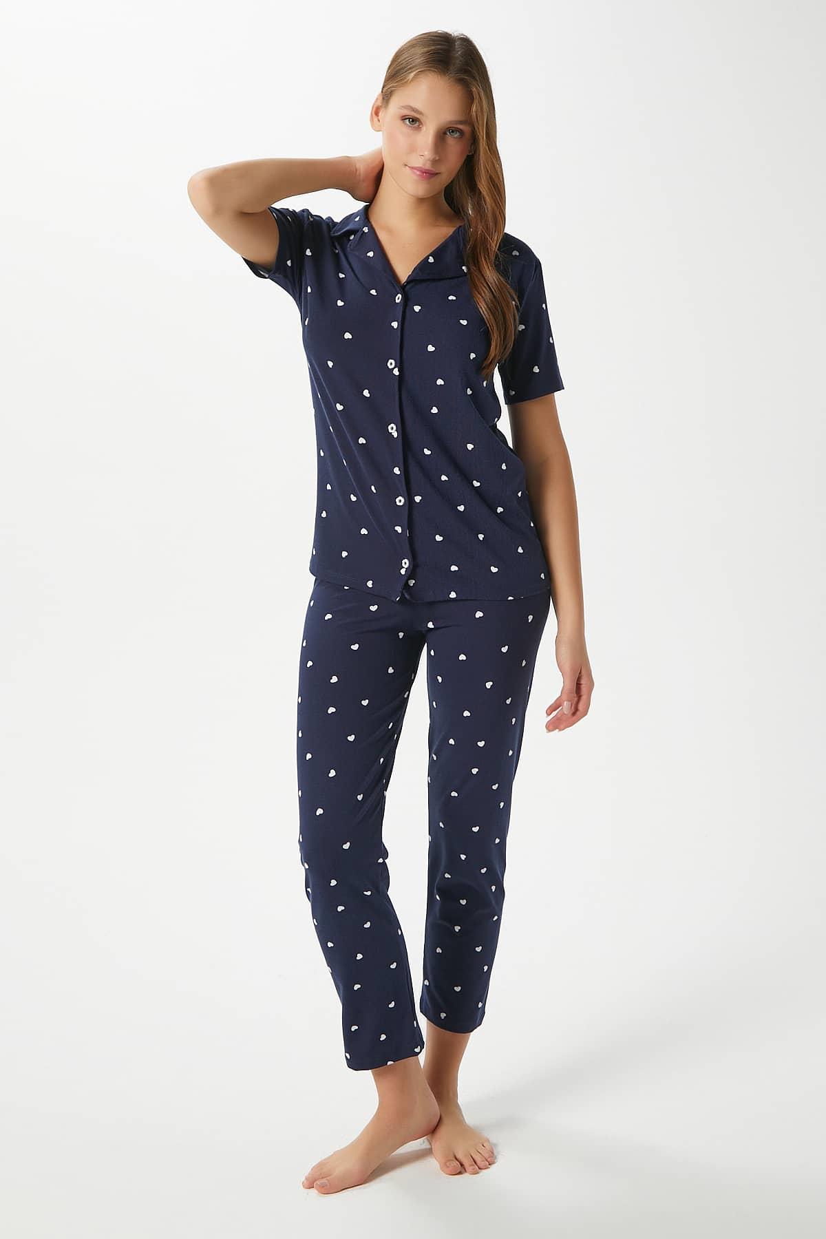 Kadın Mia Yumuşak Doku Lacivert Kalp Desen Ön Düğmeli Kısa Kollu Pijama Takımı