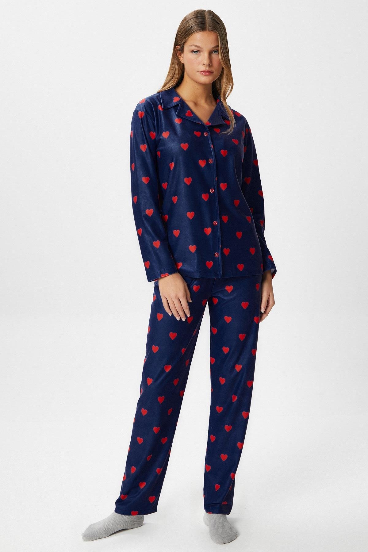 Kadın Nora Premium Lacivert Kalp Desen Süet Doku Düğmeli Yılbaşı Pijama Takımı