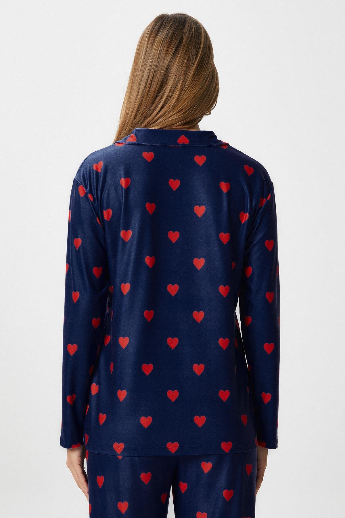 Kadın Nora Premium Lacivert Kalp Desen Süet Doku Düğmeli Yılbaşı Pijama Takımı