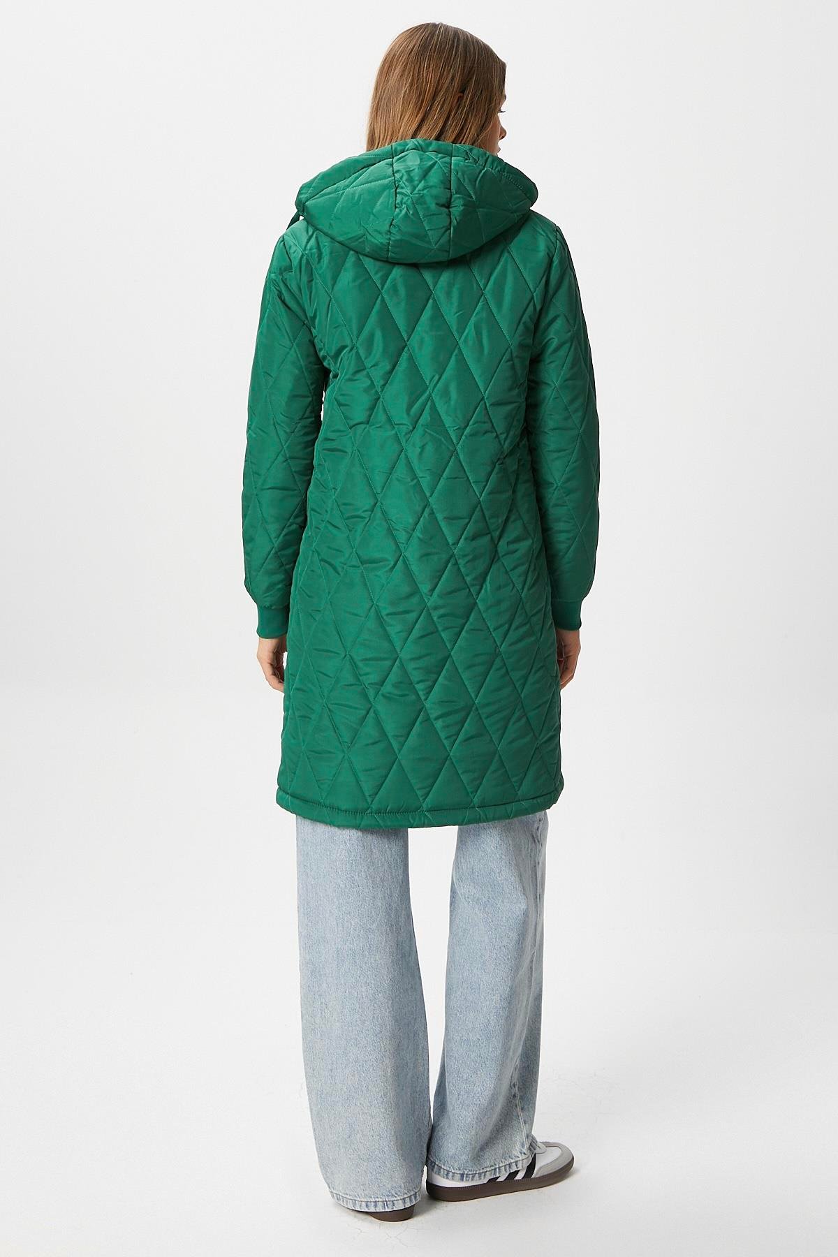 Kadın Sporty Kapüşonlu Kapitone Yeşil Kaban