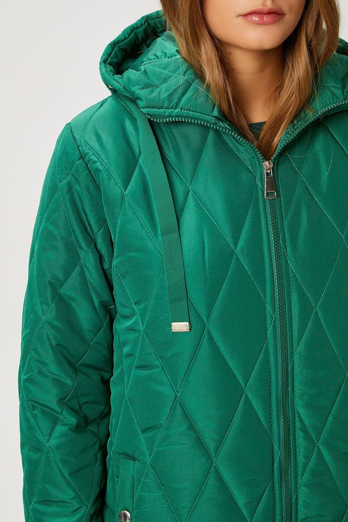 Kadın Sporty Kapüşonlu Kapitone Yeşil Kaban