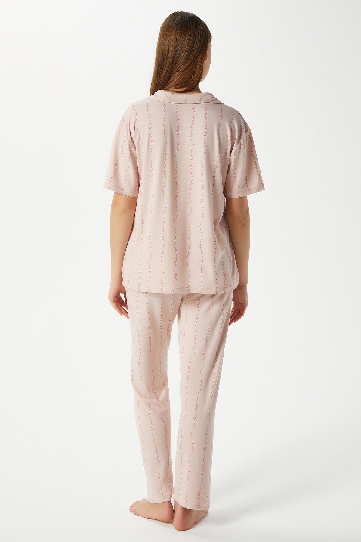 Kadın Spring Yumuşak Doku Pudra Bahar Dalı Ön Düğmeli Kısa Kollu Pijama Takımı