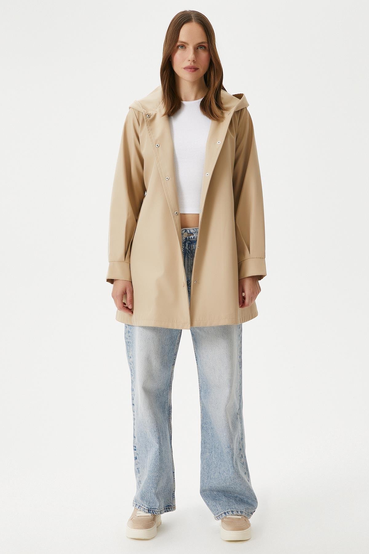 Kadın Trendy Kapüşonlu Çıtçıtlı Bej Trençkot