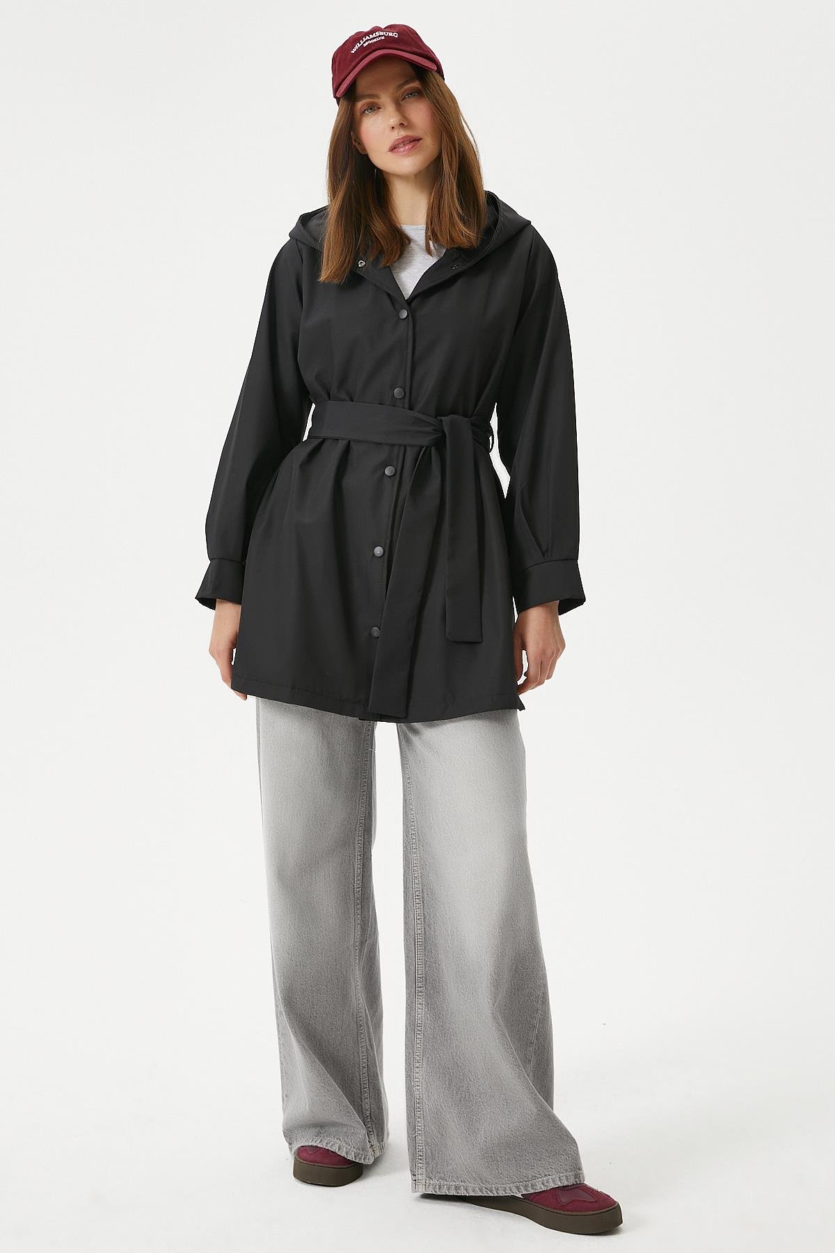 Kadın Trendy Kapüşonlu Çıtçıtlı Siyah Trençkot