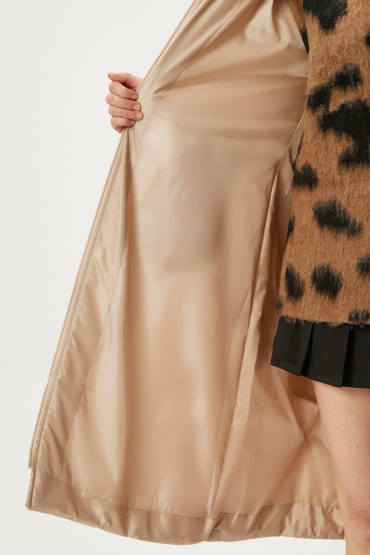 Kadın Warm Bej Kapüşonlu Uzun Şişme Kaban