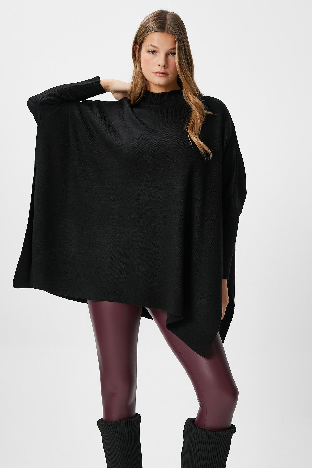 Kadın Zenta Oversize Yan Yırtmaçlı Siyah Triko Kazak 