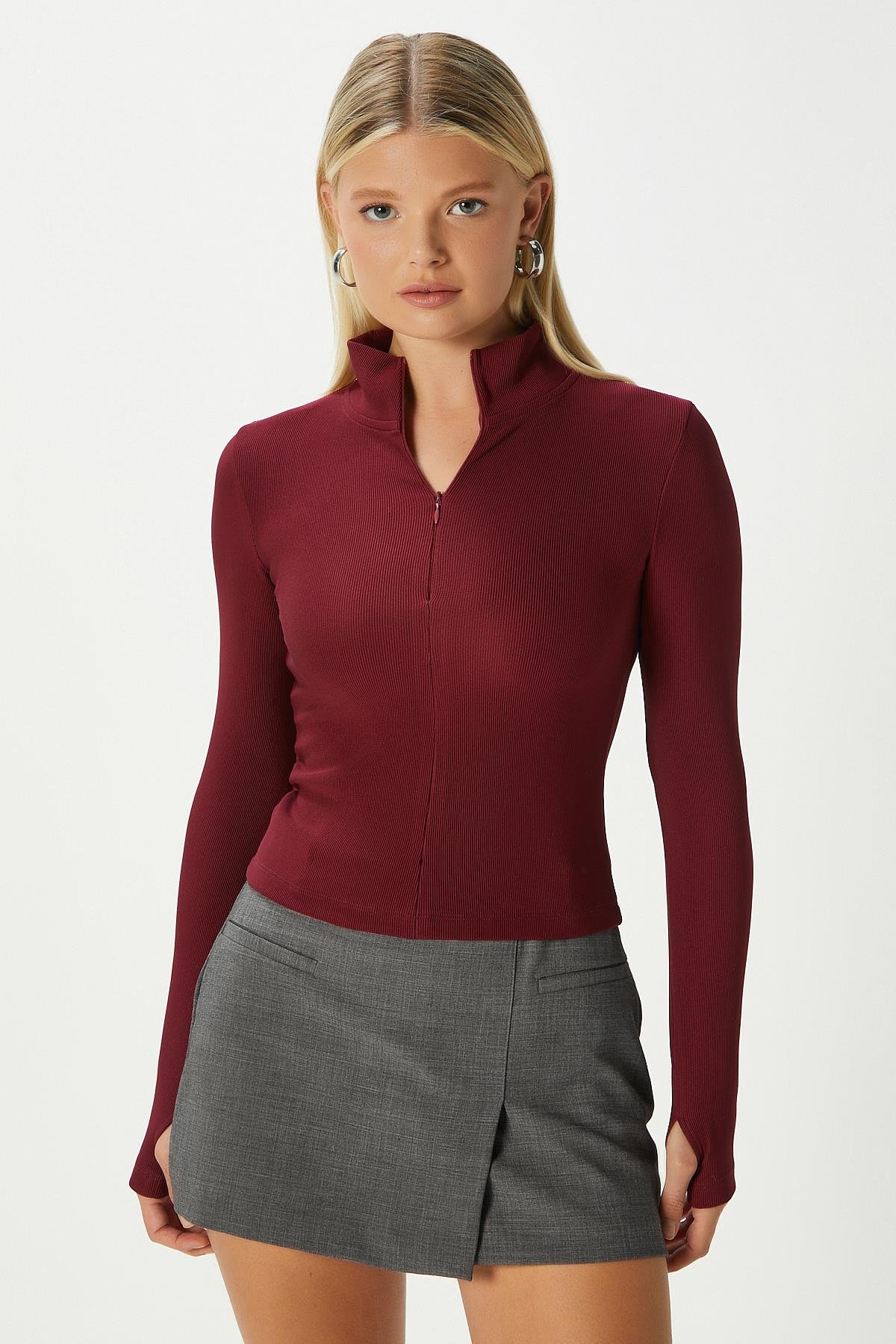 Lithe Vucuda Oturan Yarım Fermuarlı Fitilli Bordo Bluz