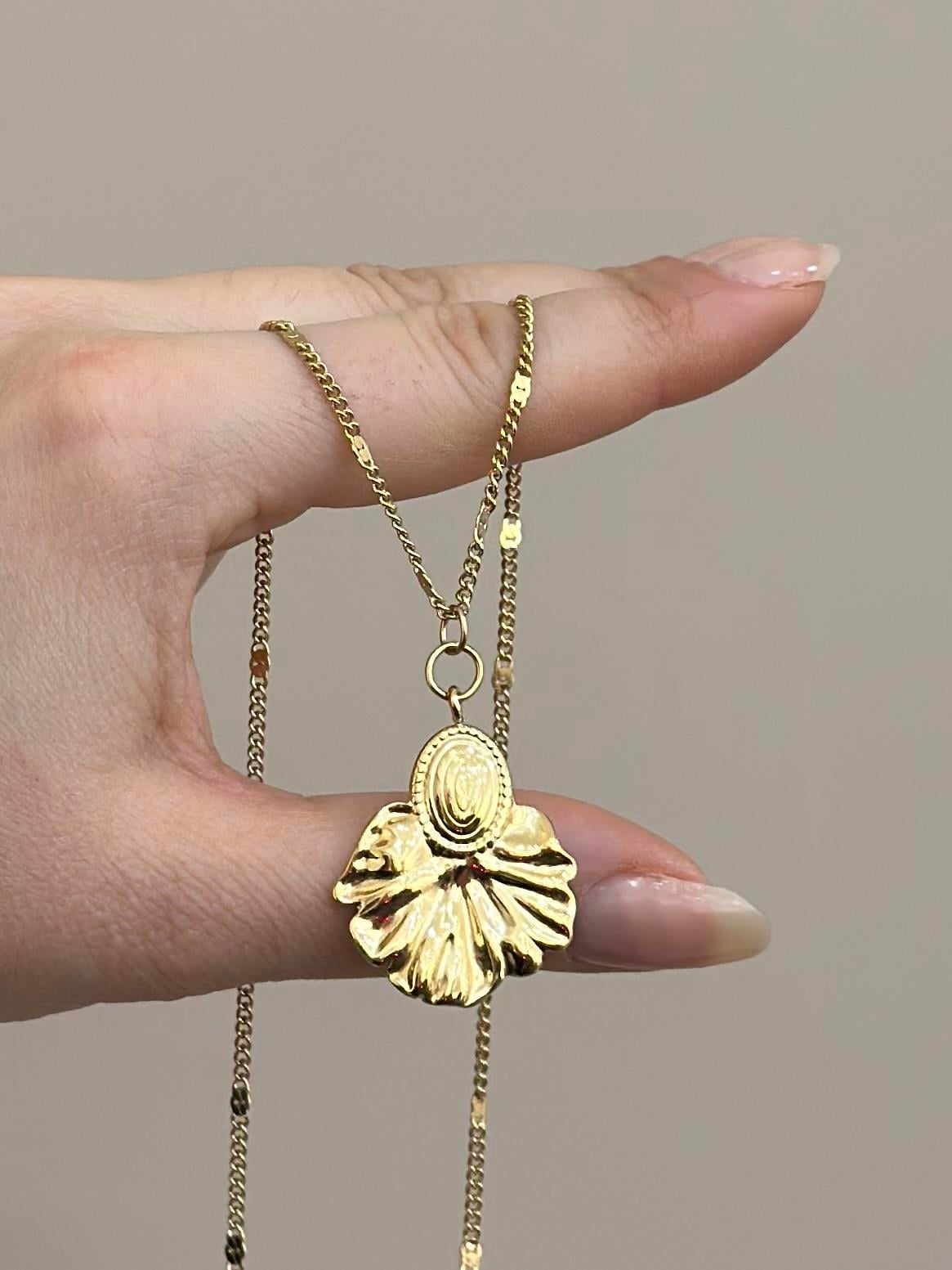 Kolye Çelik Tasarım Gold Renk