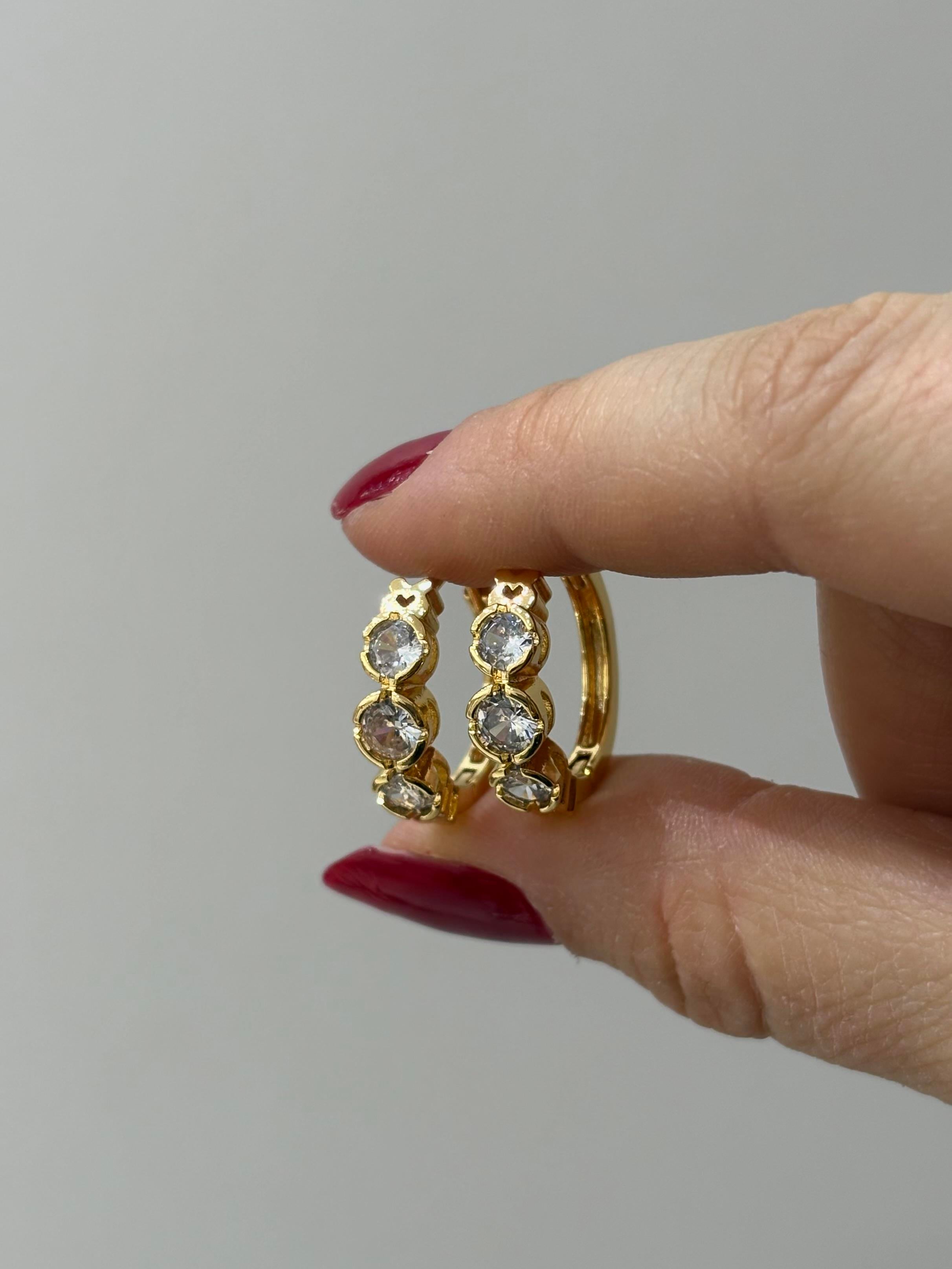 Küpe gold halka taşlı