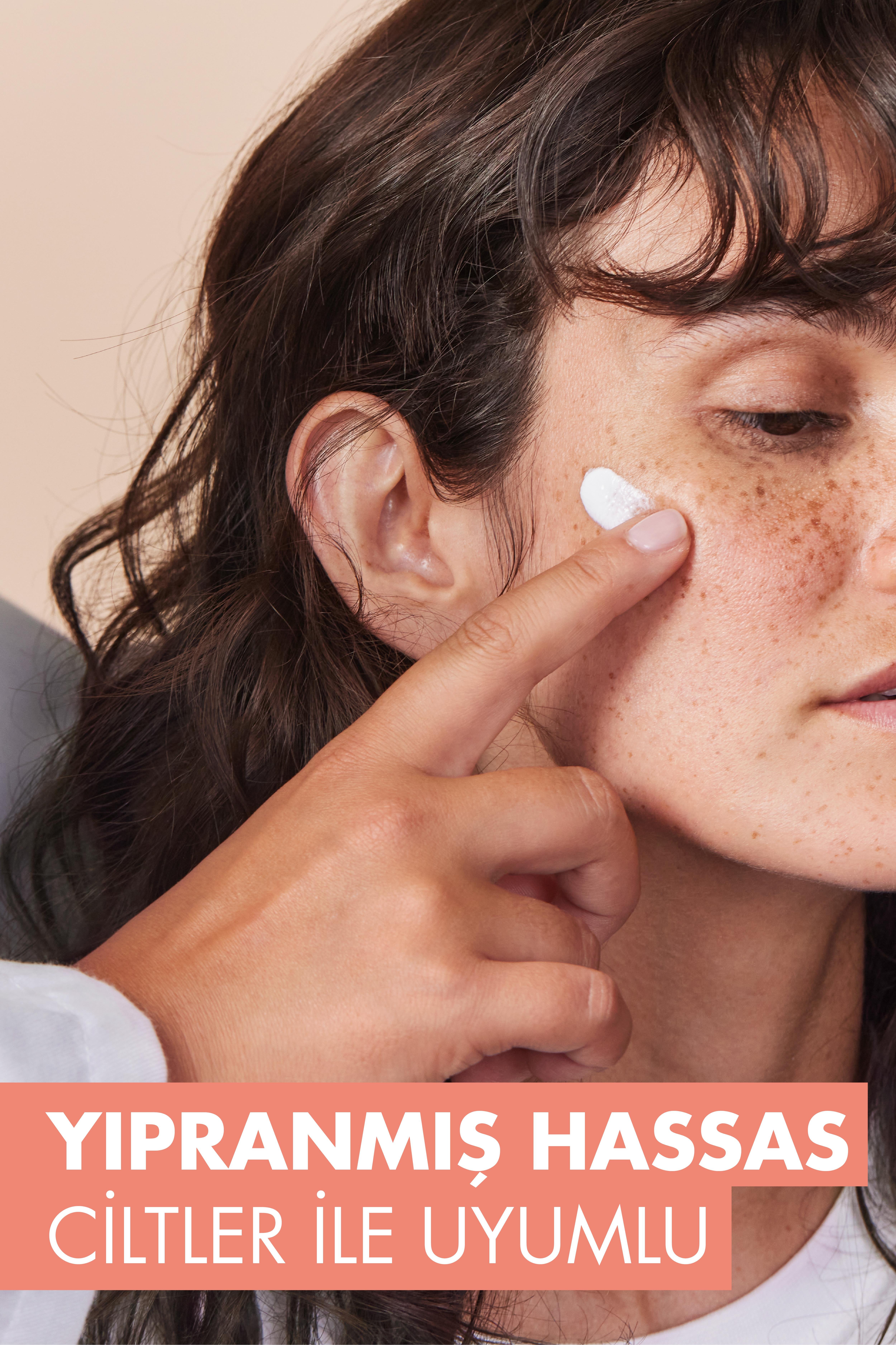 Avene Cicalfate+ Yıpranmış Hassas Ciltlerin Onarılmasına ve Yatışmasına Yardımcı Bakım Kremi 100 ml