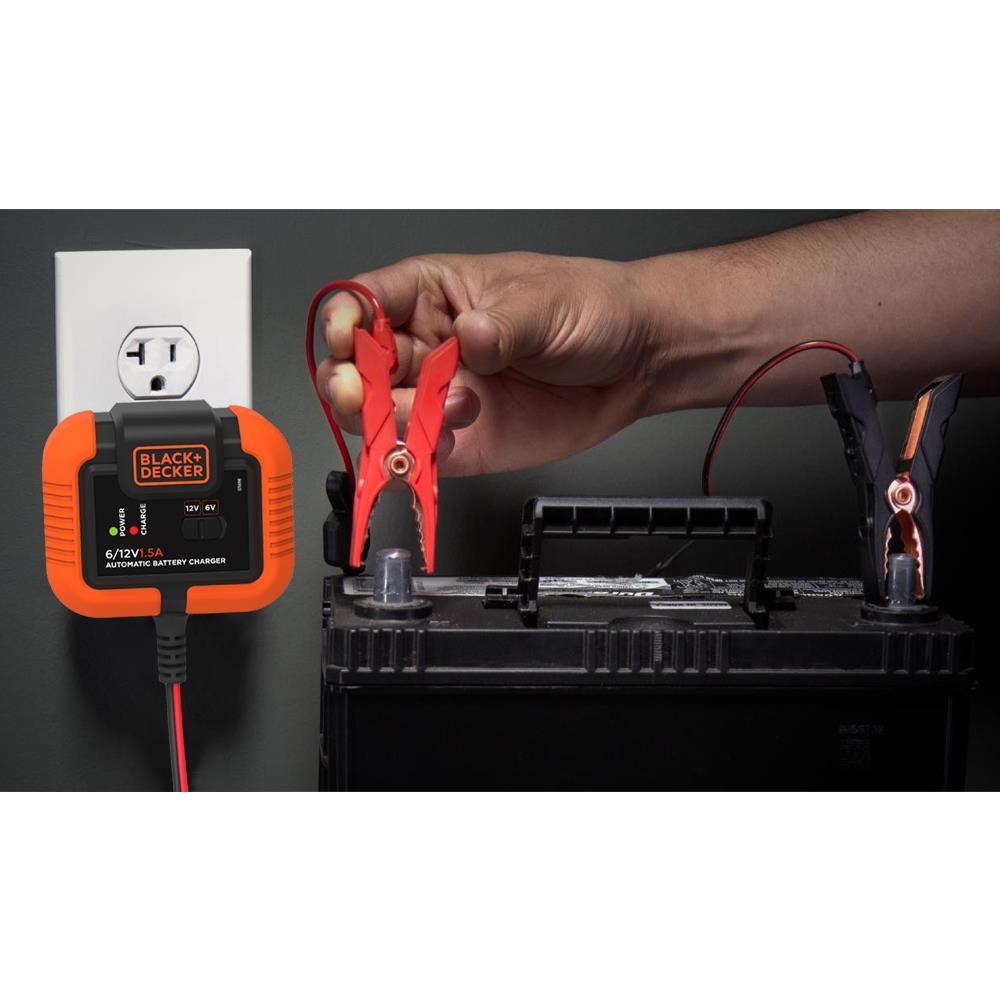 BLACK+DECKER BXA21USB 6V/12V 72A Akıllı Akü Şarj ve Akü Bakım Cihazı + PIUSB2BE 3.1 Amper Çift Çıkışlı USB Araç Şarj Cihazı