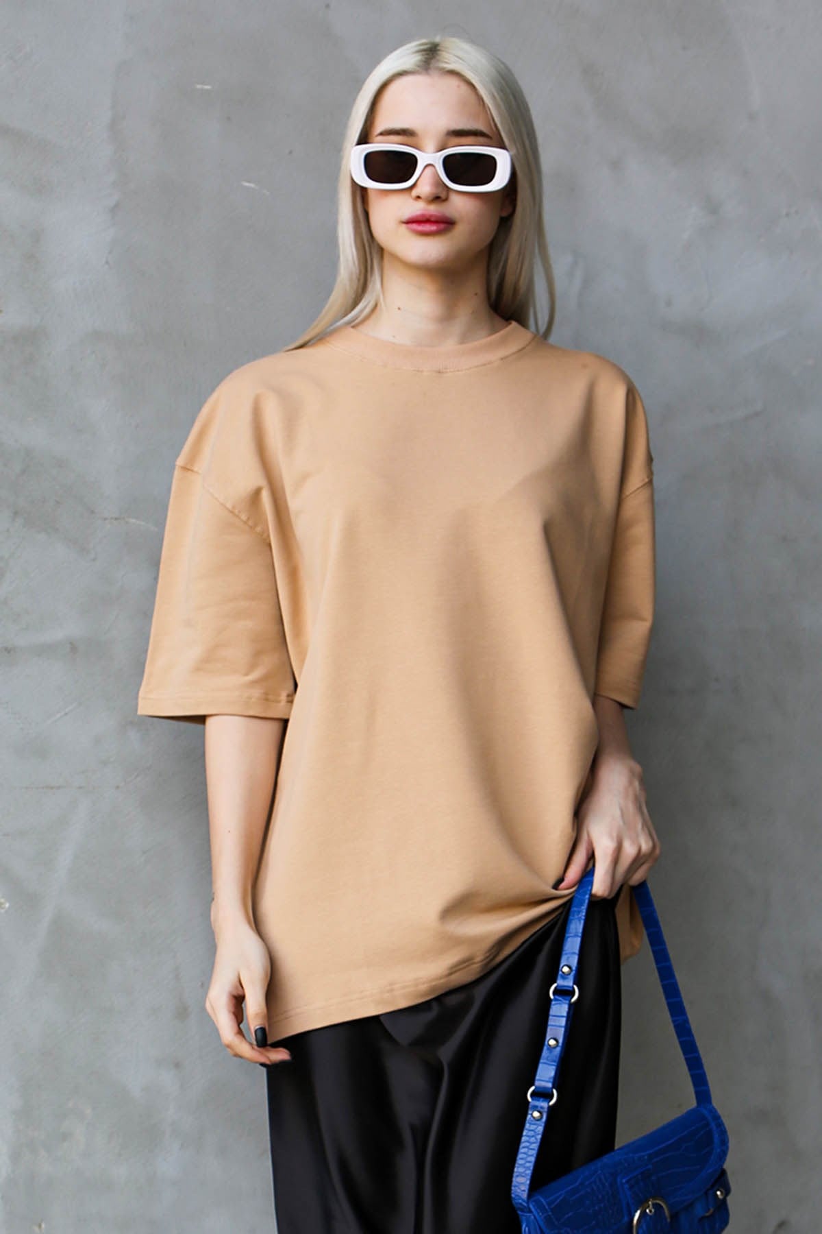 Bej Bisiklet Yaka Basic Oversize T-shirt MG1687