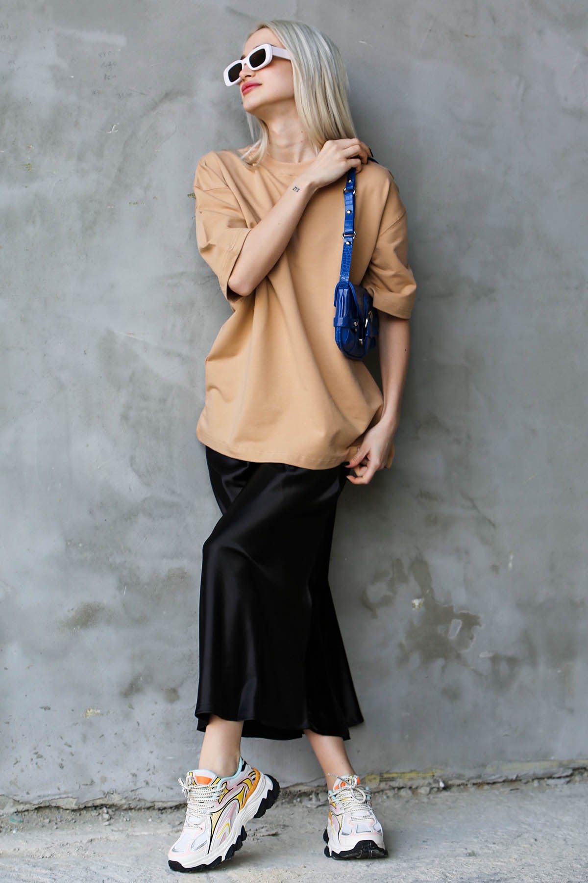 Bej Bisiklet Yaka Basic Oversize T-shirt MG1687