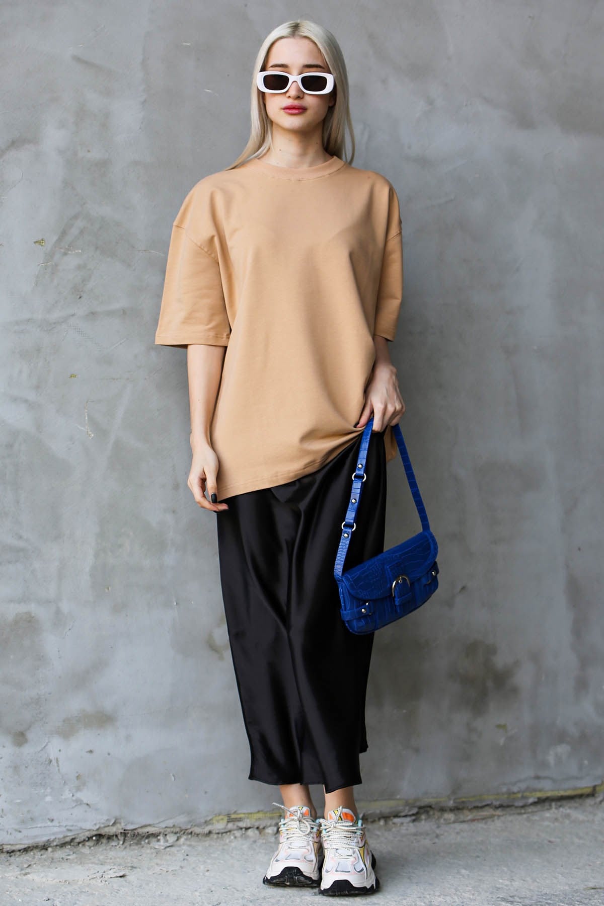 Bej Bisiklet Yaka Basic Oversize T-shirt MG1687