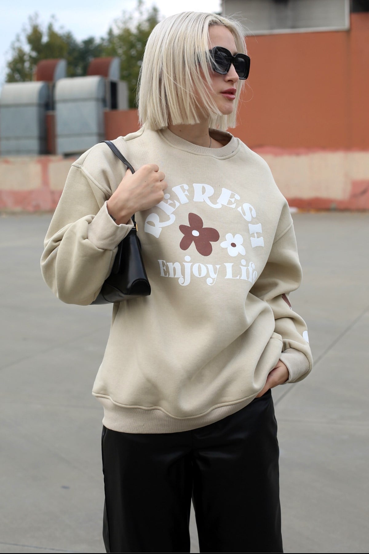 Bej Bisiklet Yaka Baskılı Sweatshirt MG1572