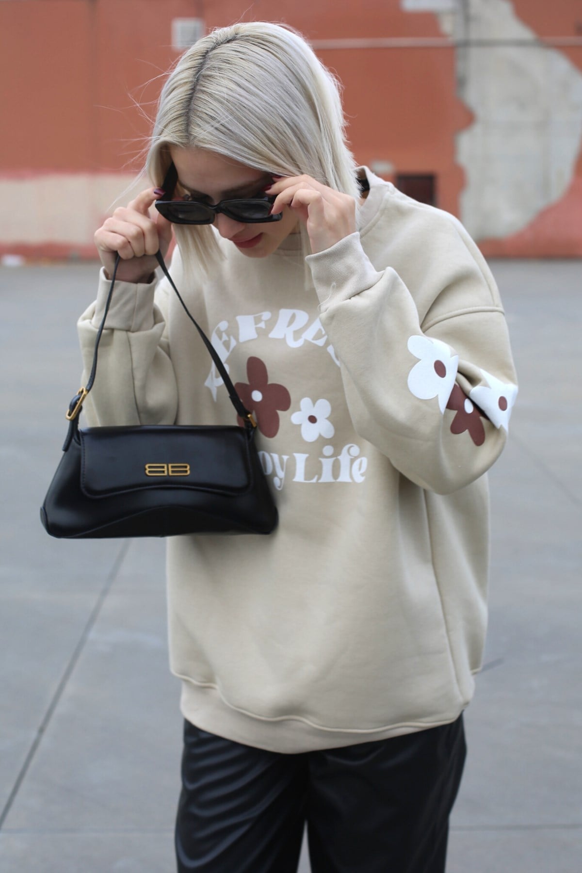 Bej Bisiklet Yaka Baskılı Sweatshirt MG1572