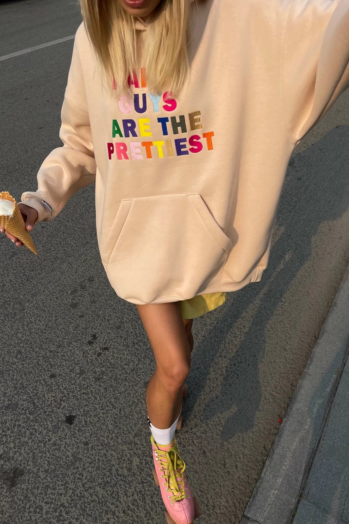 Bej Renkli Nakışlı Bisiklet Yaka Sweatshirt MG1574