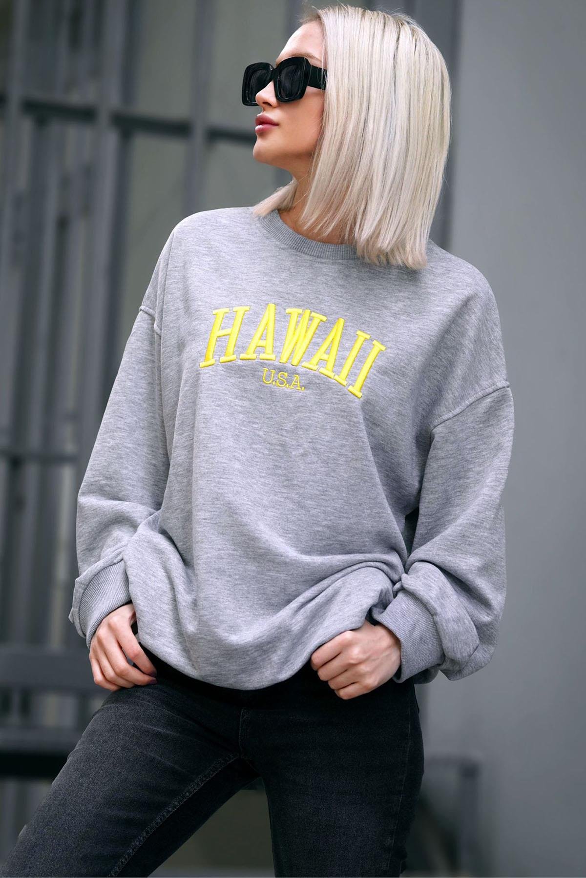 Gri Bisiklet Yaka Baskılı Sweatshirt MG1922