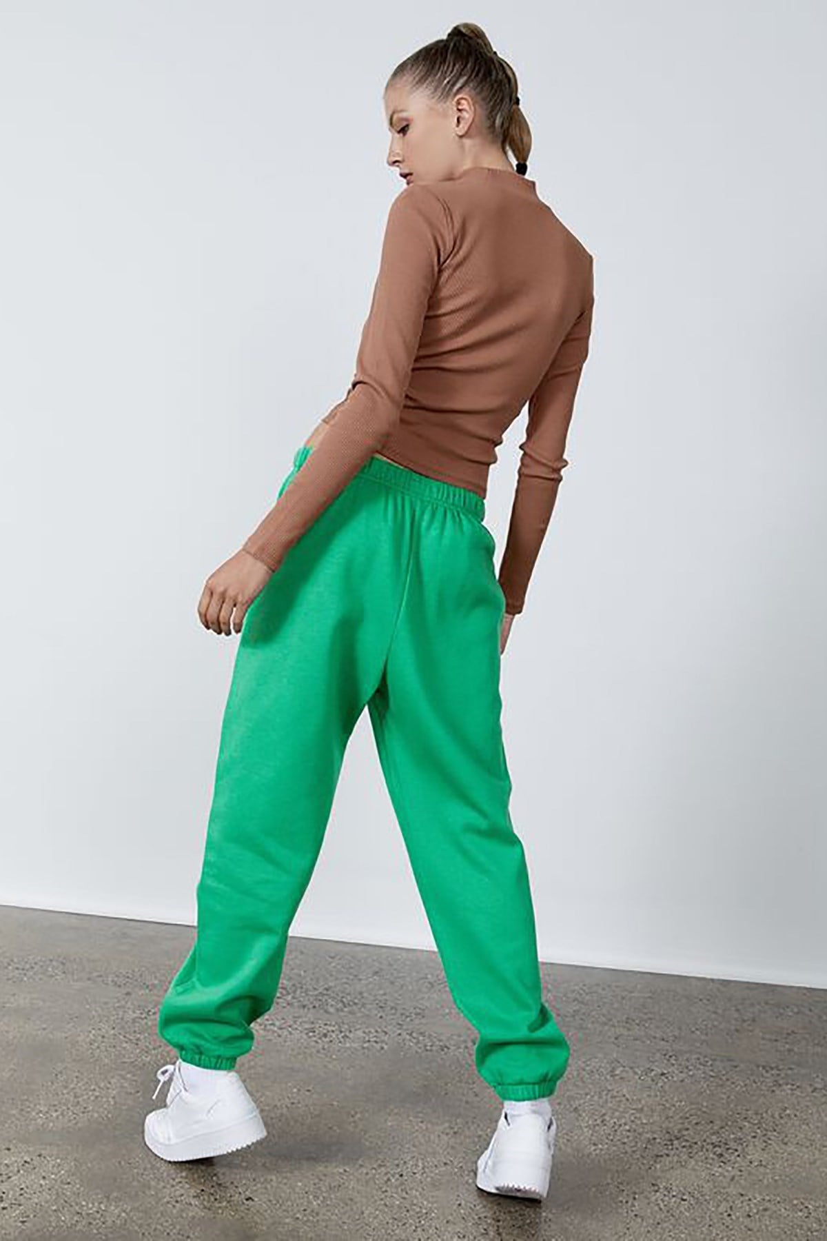 Kadın Yeşil Beli Lastikli Oversize Eşofman Altı MG1235