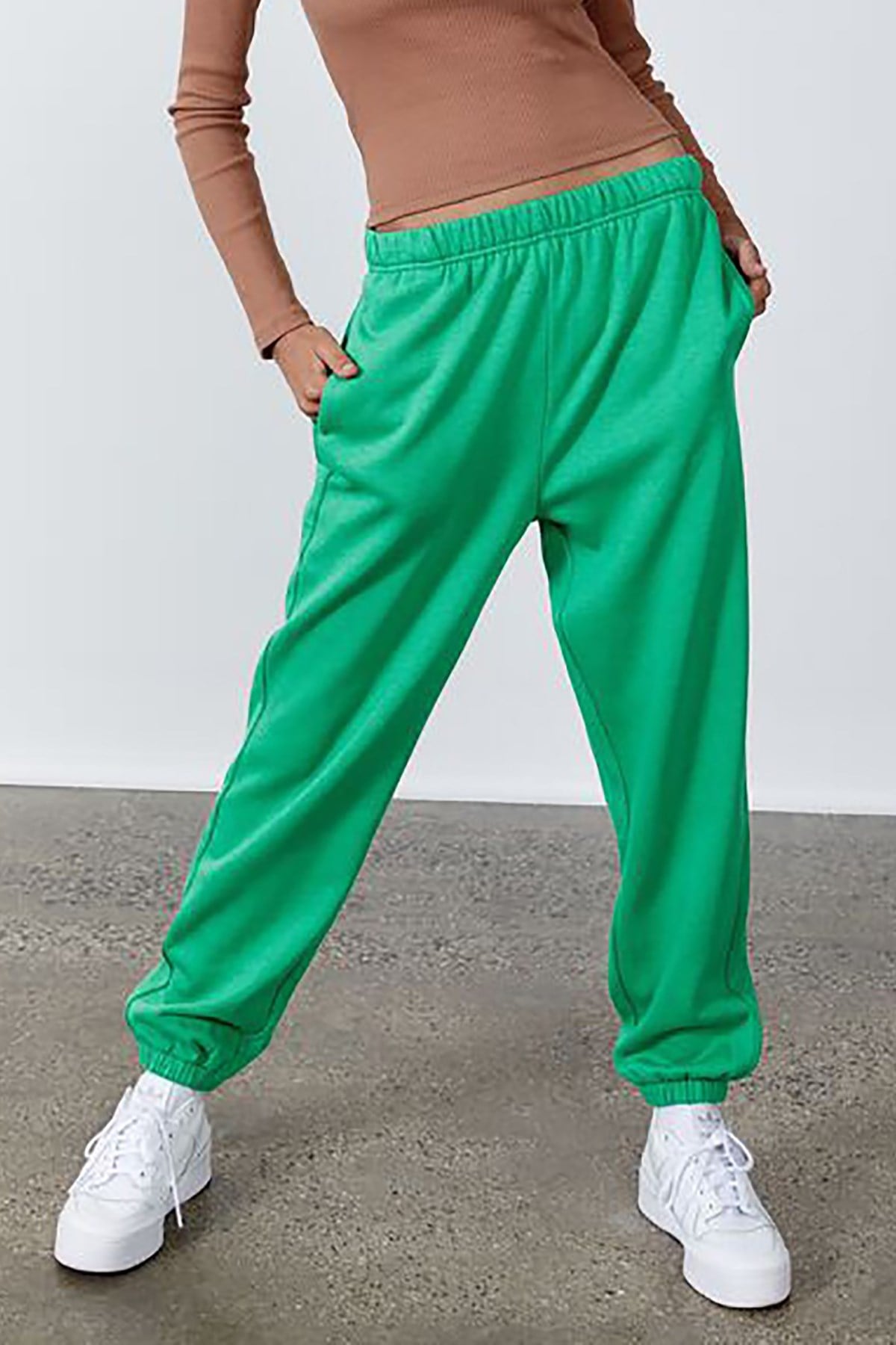 Kadın Yeşil Beli Lastikli Oversize Eşofman Altı MG1235