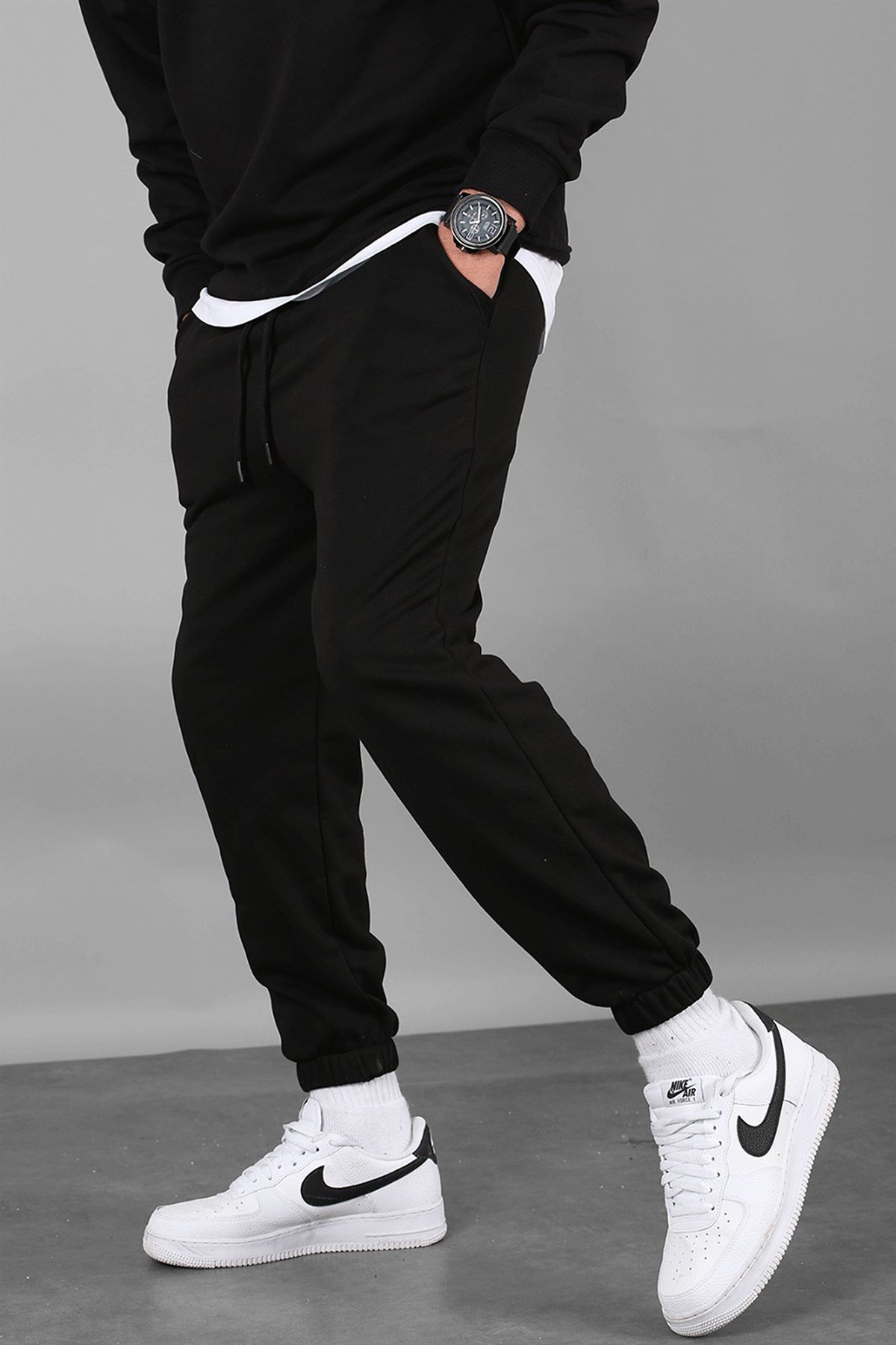 Men Black Basic Jogger Trousers