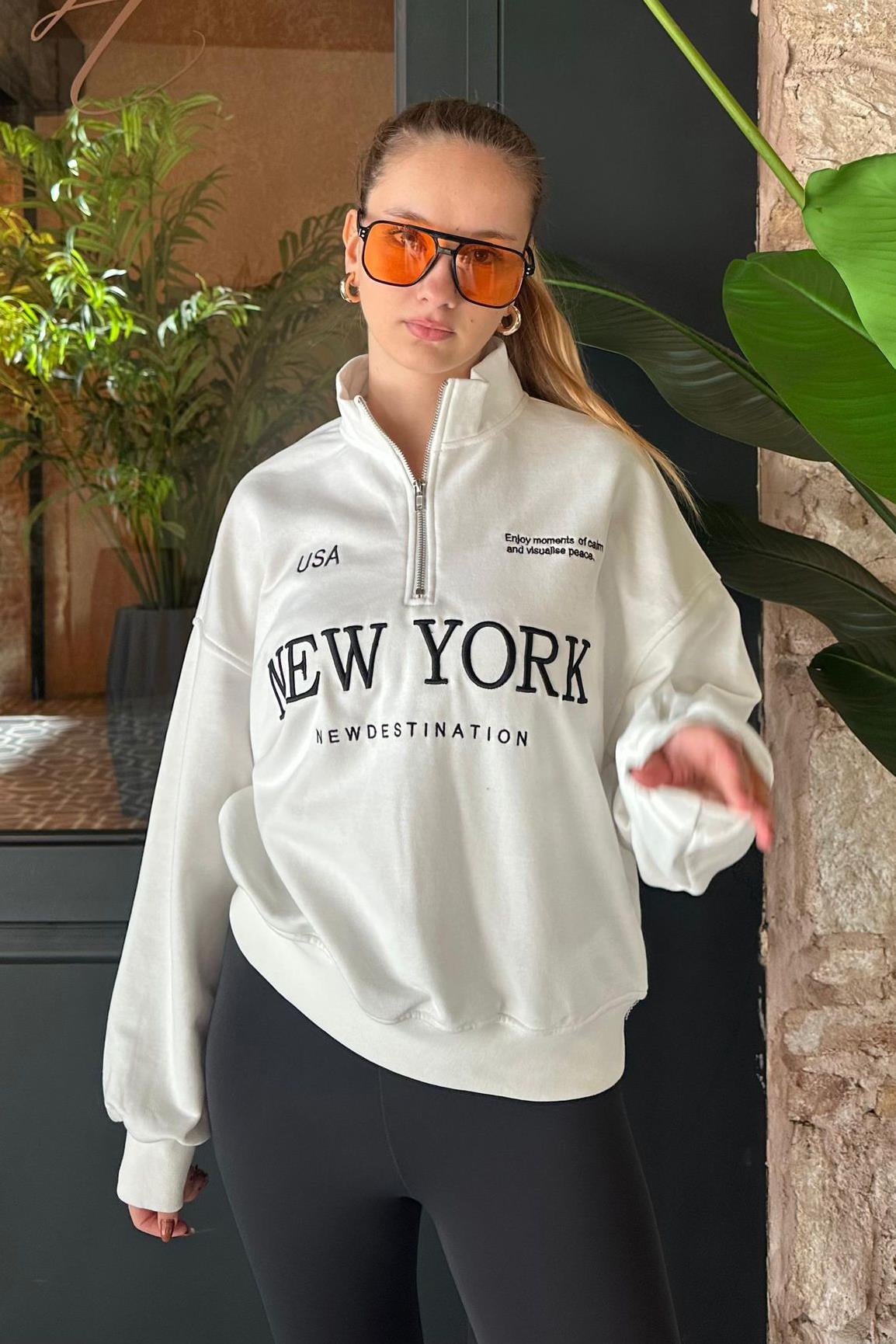 Sweatshirt