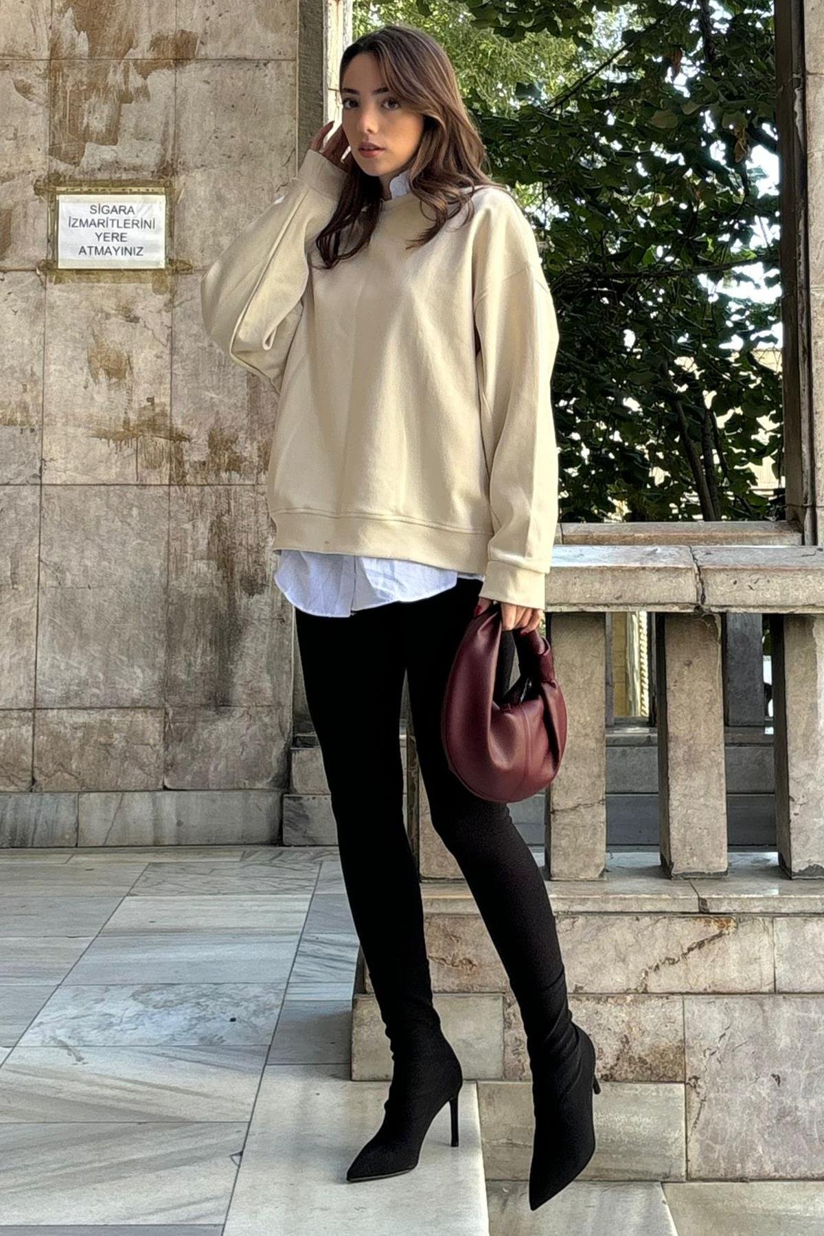 Sweatshirt
