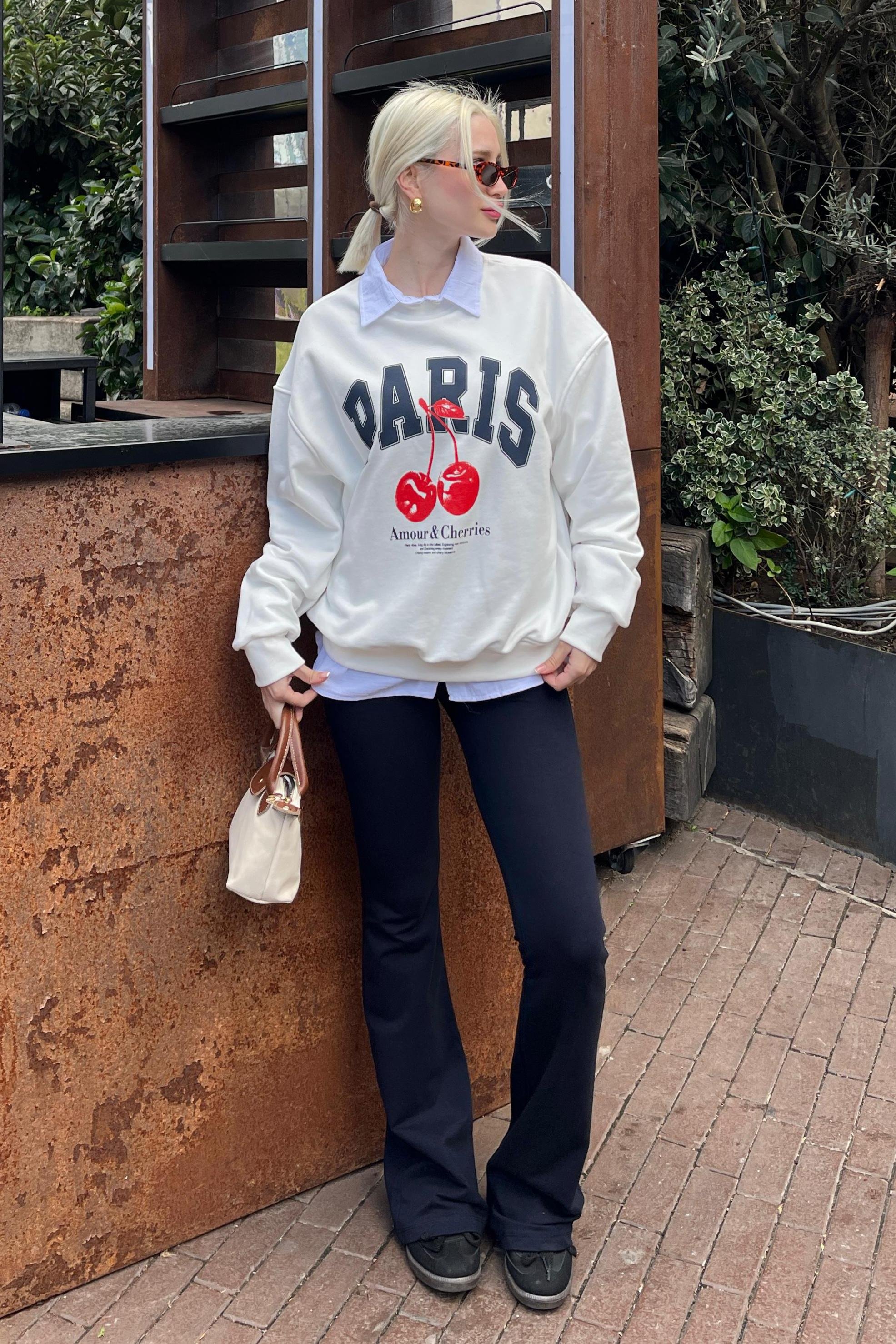 Sweatshirt