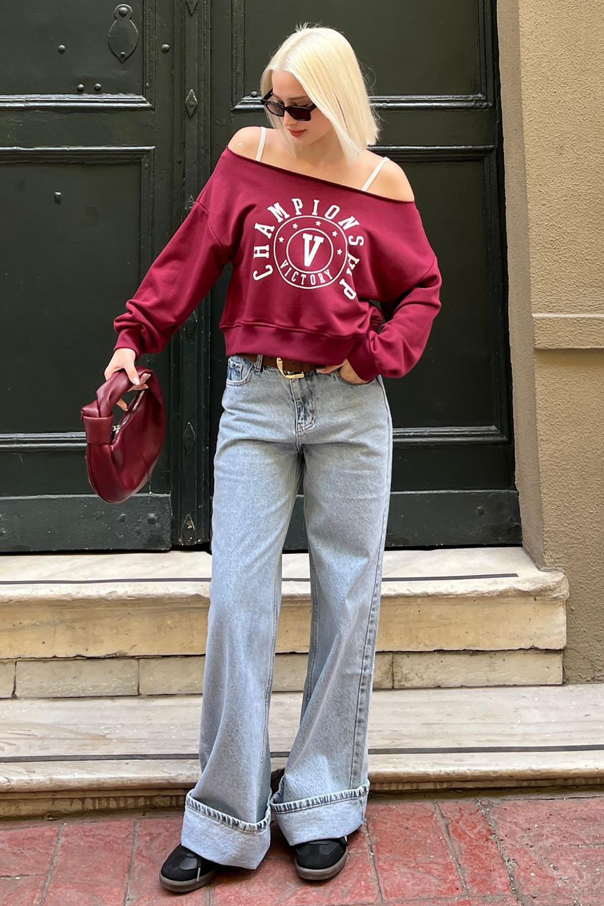 Sweatshirt
