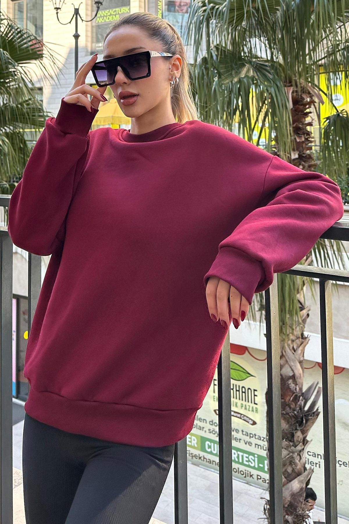 Sweatshirt