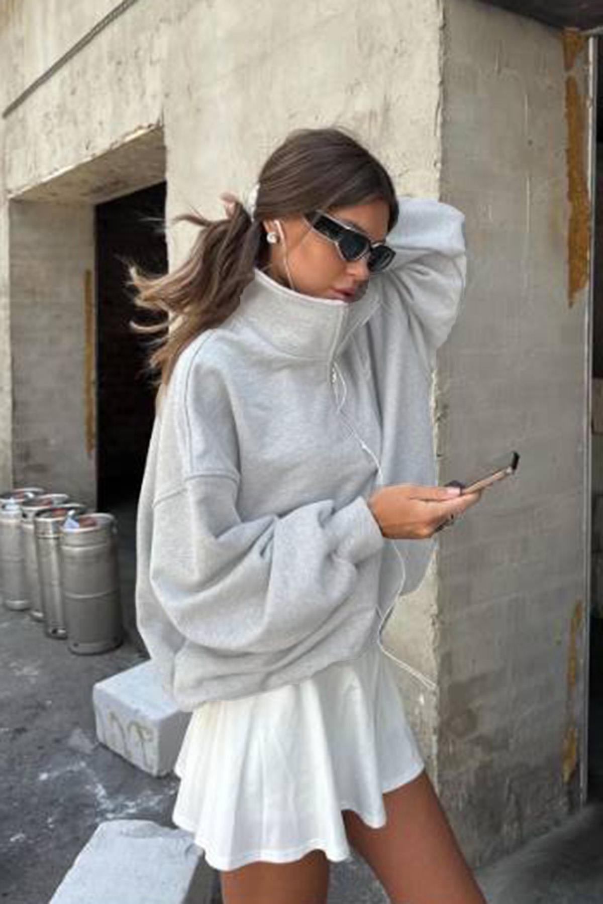 Sweatshirt